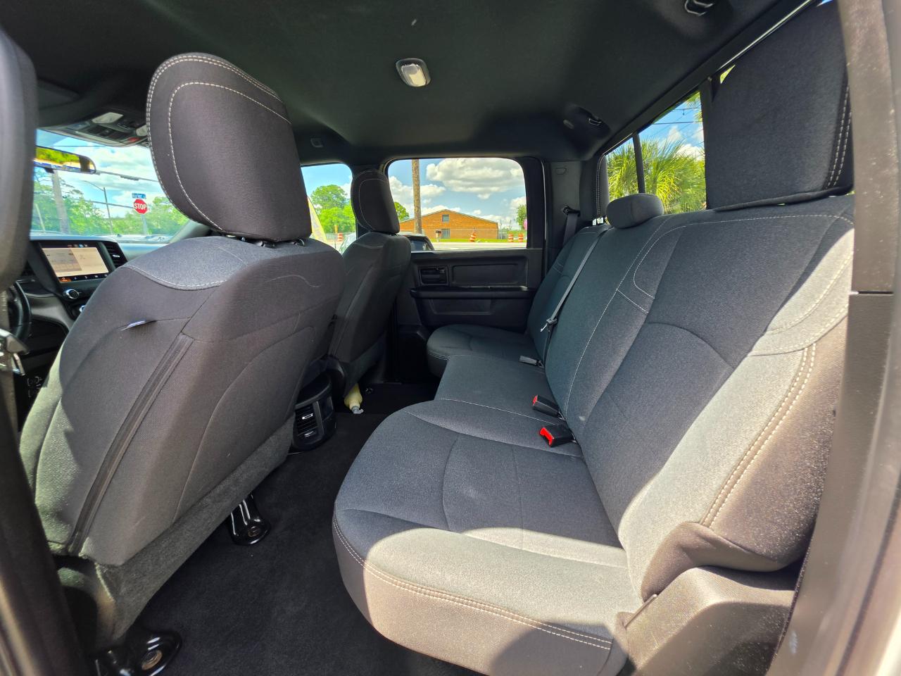 RAM 2500 Tradesman 4x4 Crew Cab 6'4" Box 2024