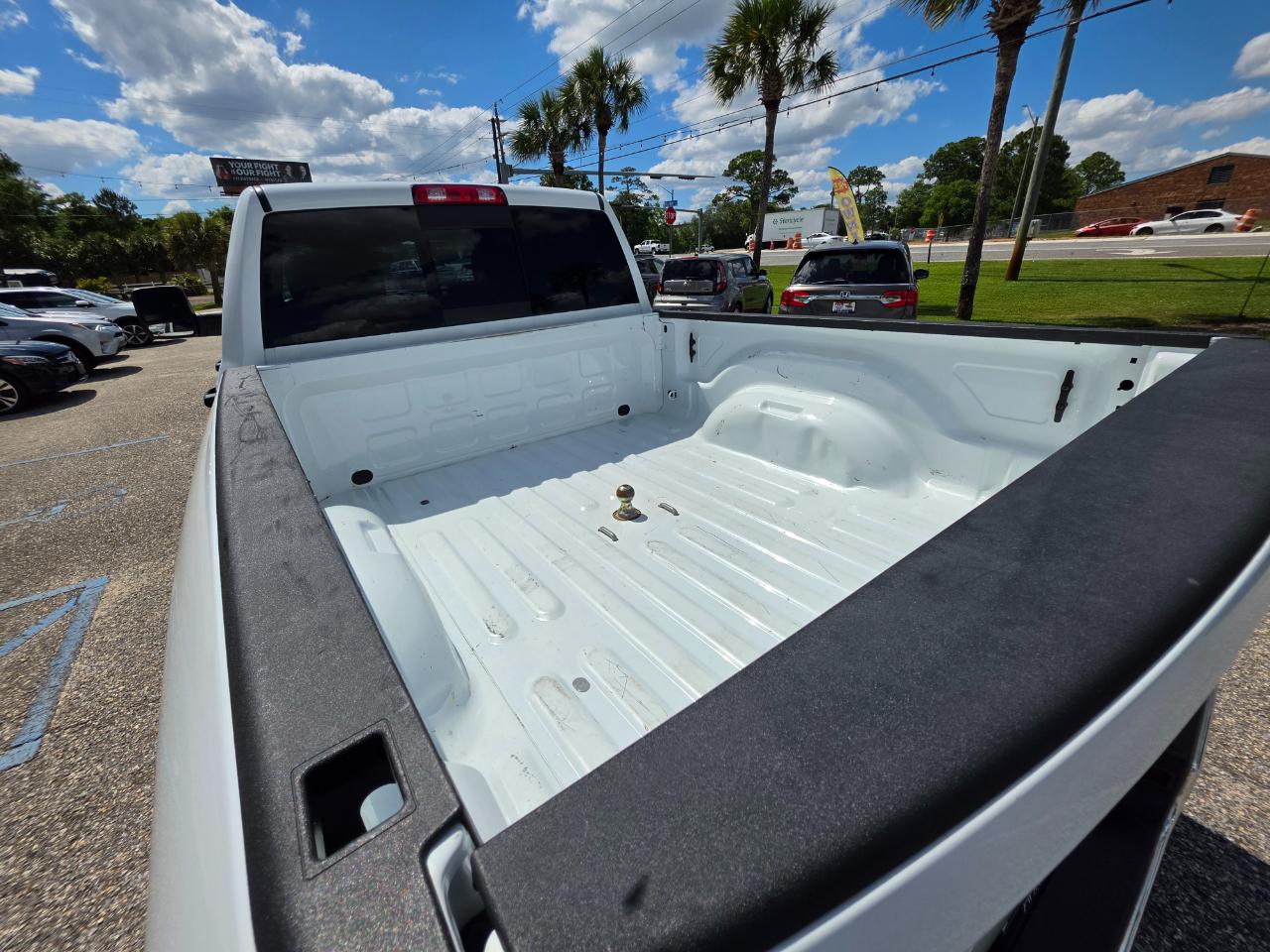 RAM 2500 Tradesman 4x4 Crew Cab 6'4" Box 2024