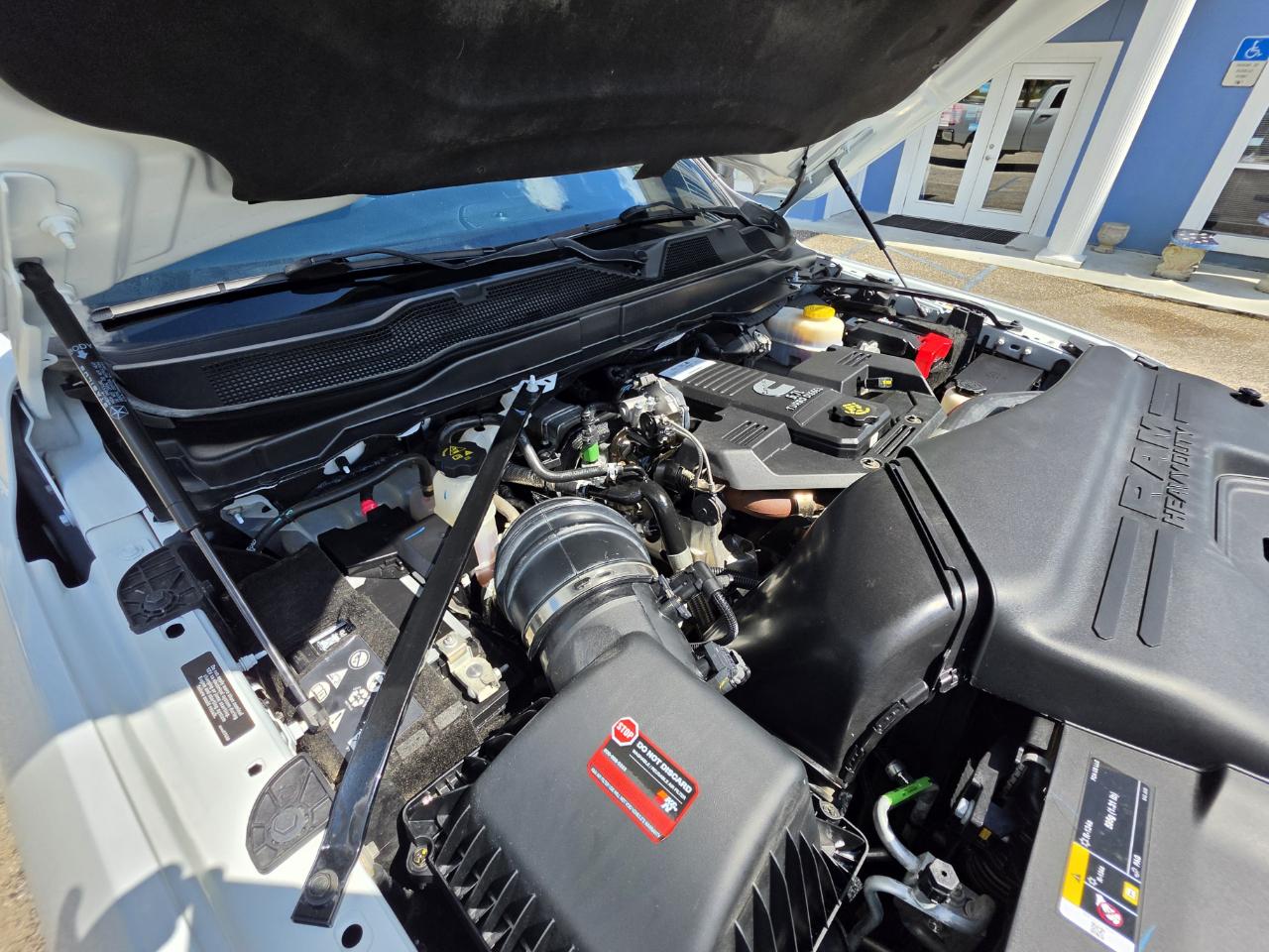 RAM 2500 Tradesman 4x4 Crew Cab 6'4" Box 2024