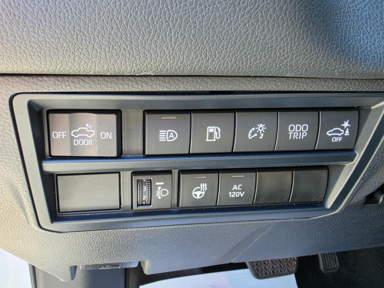 Toyota Tundra 2WD Limited Hybrid CrewMax 5.5' Bed (Natl) 2024