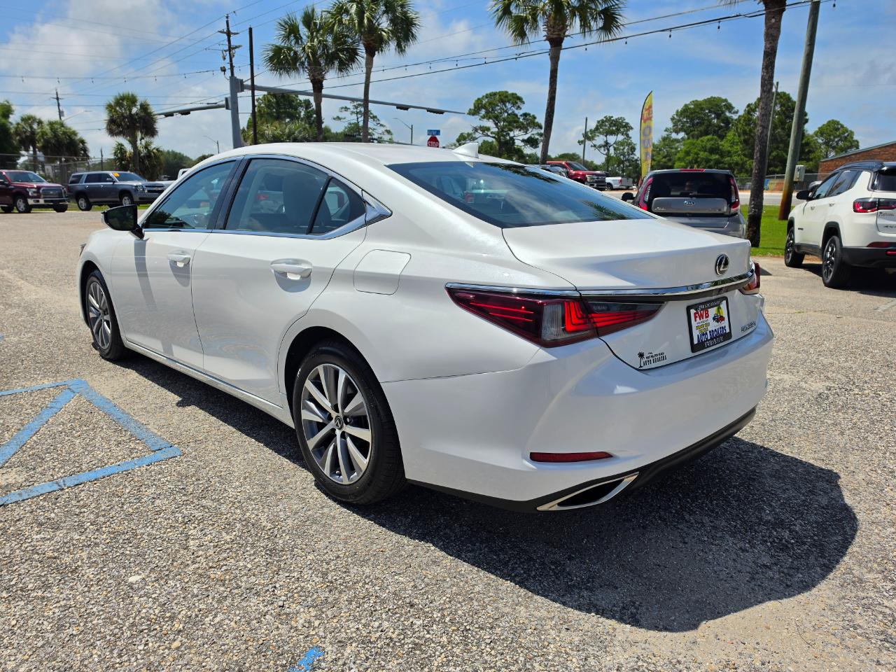Lexus ES ES 350 FWD 2021