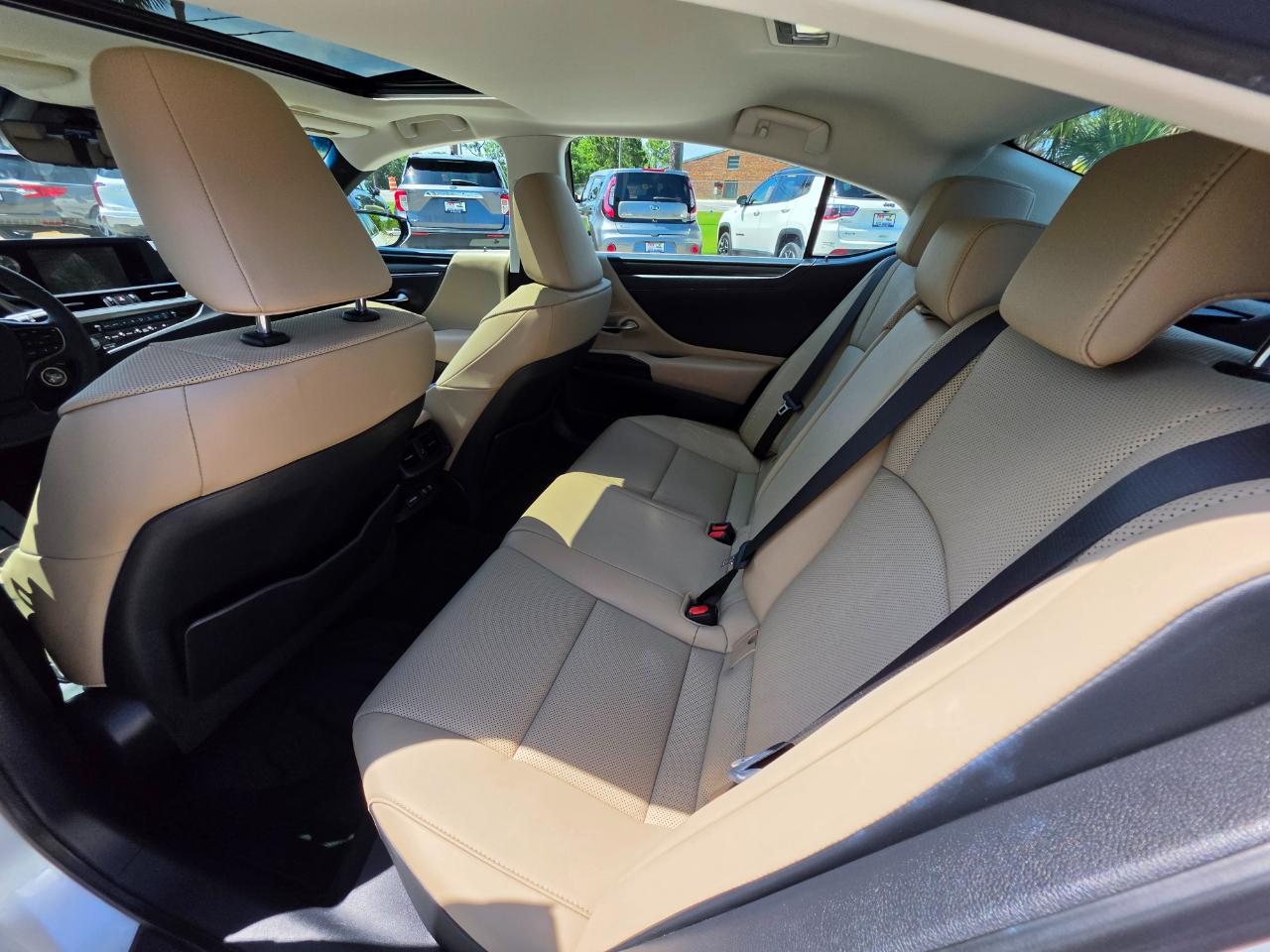 Lexus ES ES 350 FWD 2021