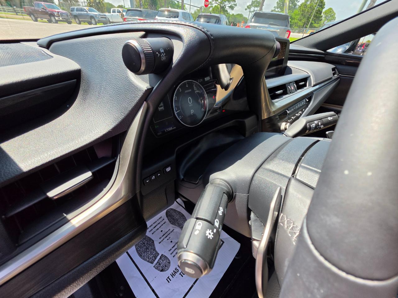 Lexus ES ES 350 FWD 2021
