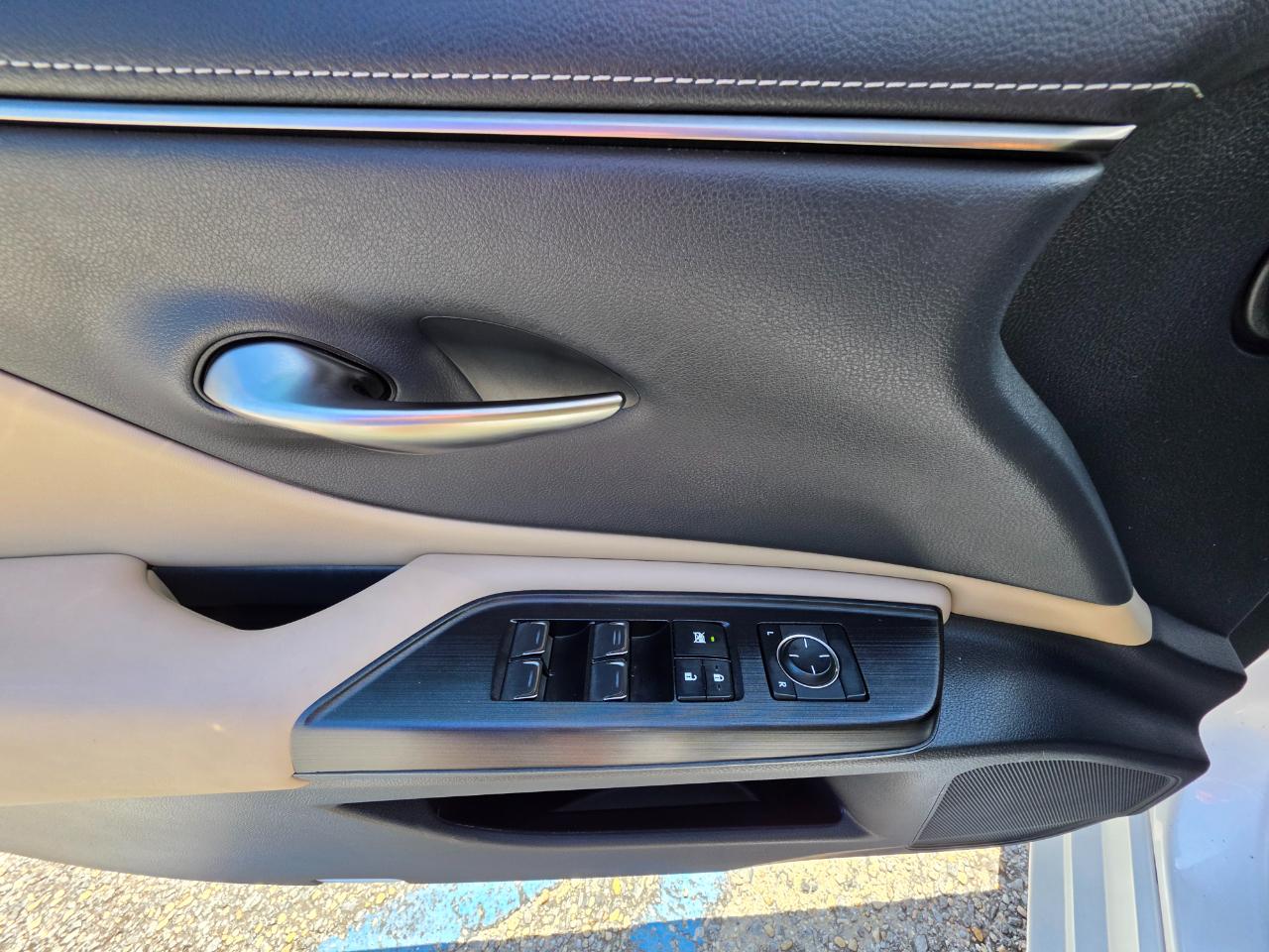 Lexus ES ES 350 FWD 2021