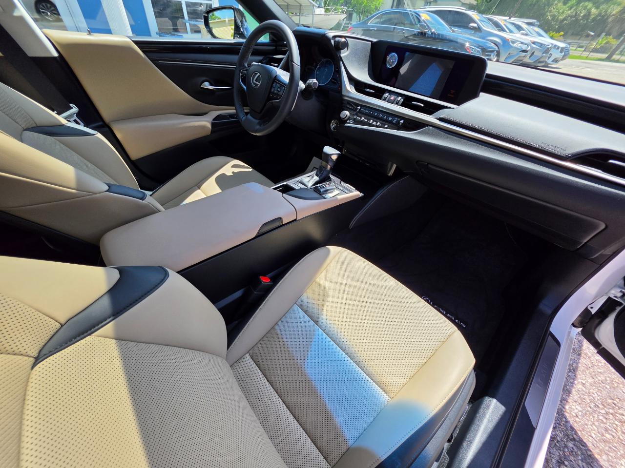 Lexus ES ES 350 FWD 2021