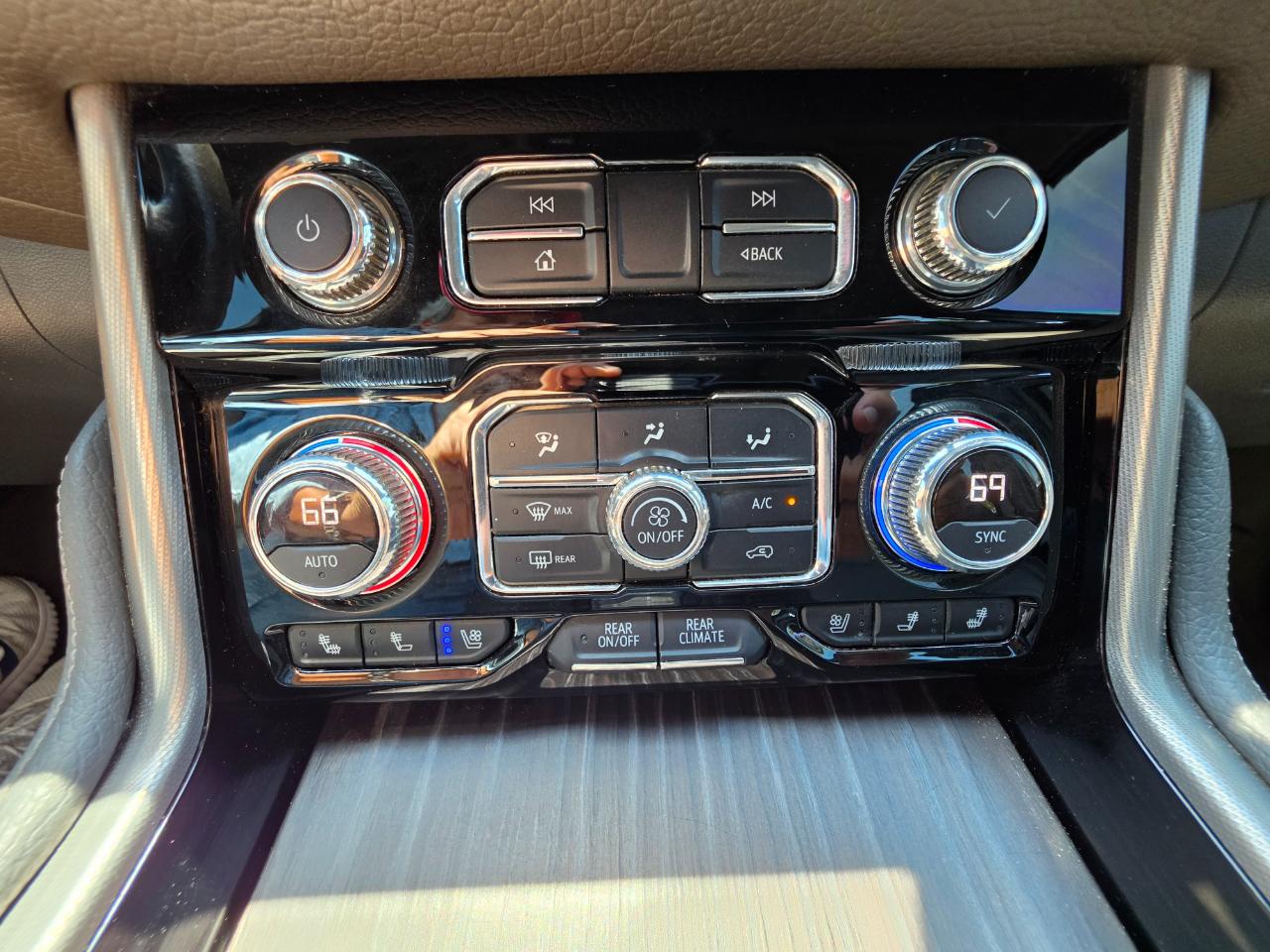 GMC Yukon XL 2WD 4dr Denali 2021