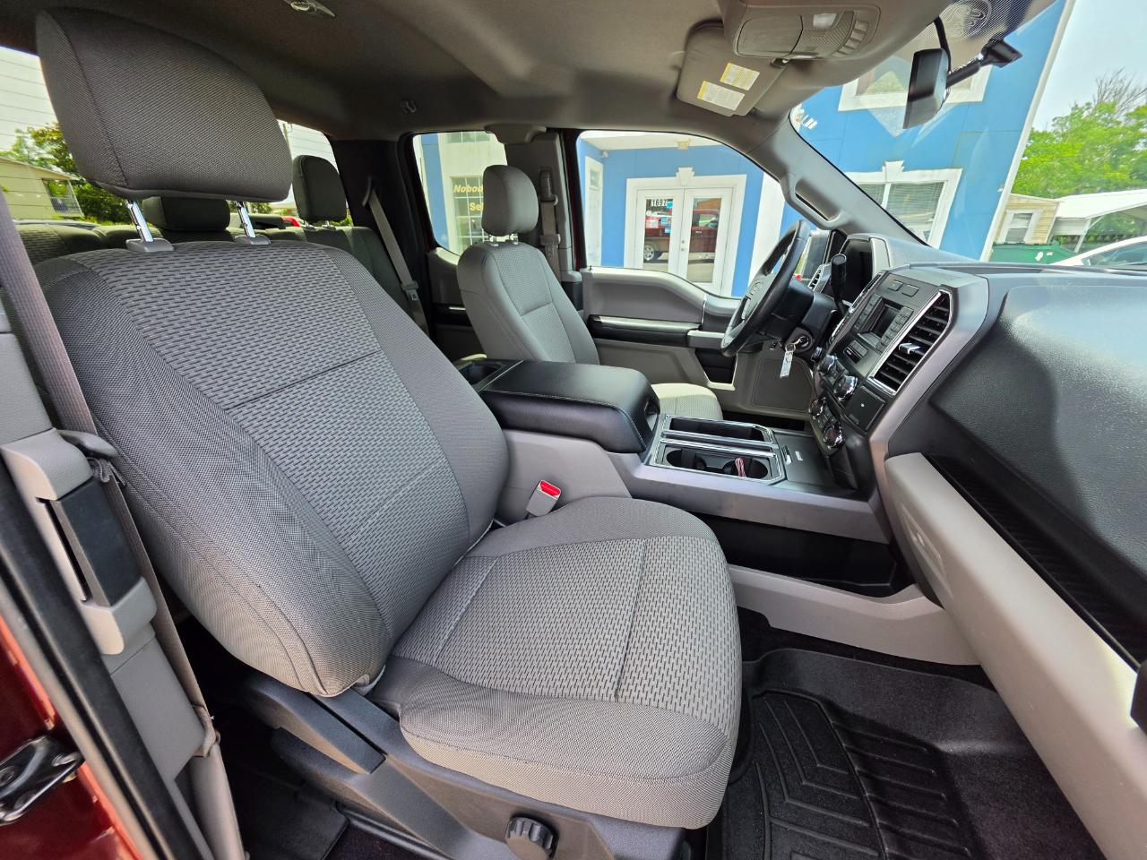 Ford F-150 4WD SuperCab 145" XLT 2016