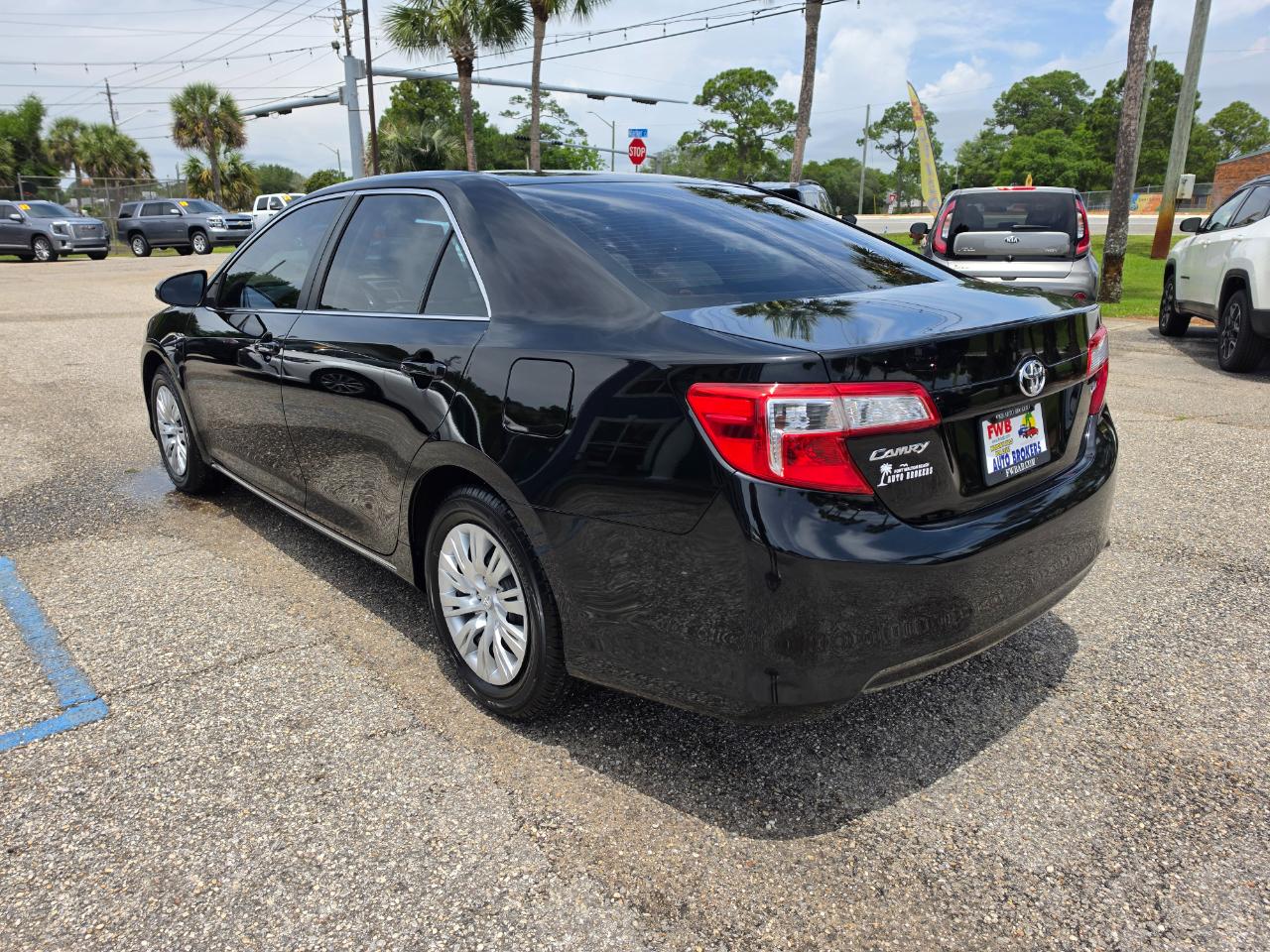 Toyota Camry 4dr Sdn I4 Auto L (Natl) 2012