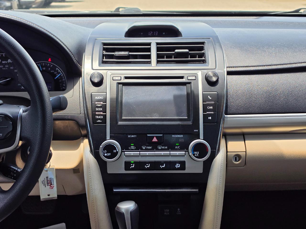Toyota Camry 4dr Sdn I4 Auto L (Natl) 2012