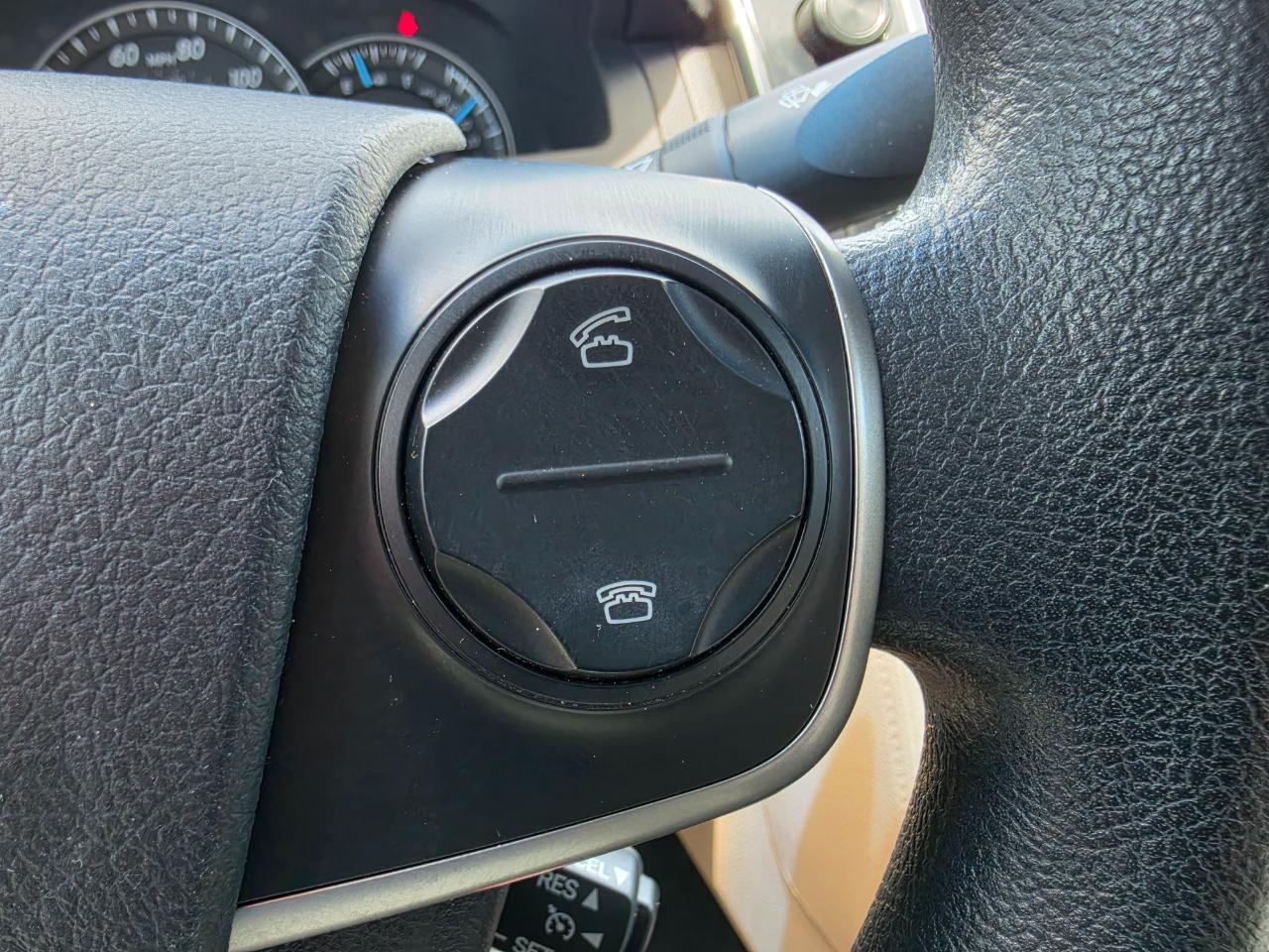 Toyota Camry 4dr Sdn I4 Auto L (Natl) 2012