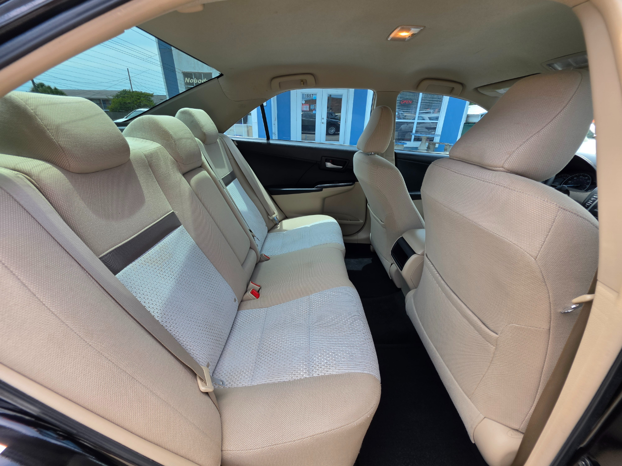 Toyota Camry 4dr Sdn I4 Auto L (Natl) 2012