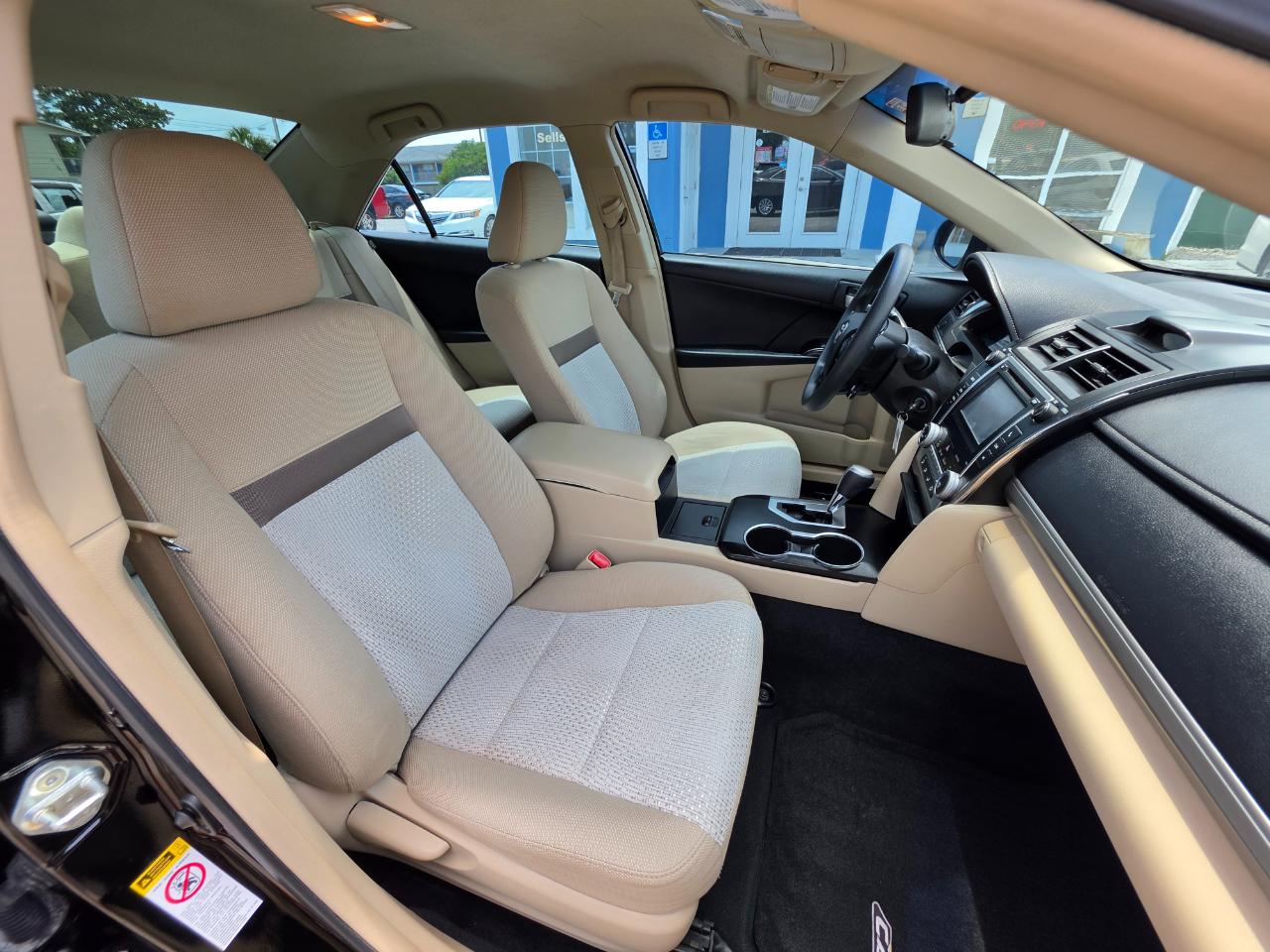 Toyota Camry 4dr Sdn I4 Auto L (Natl) 2012