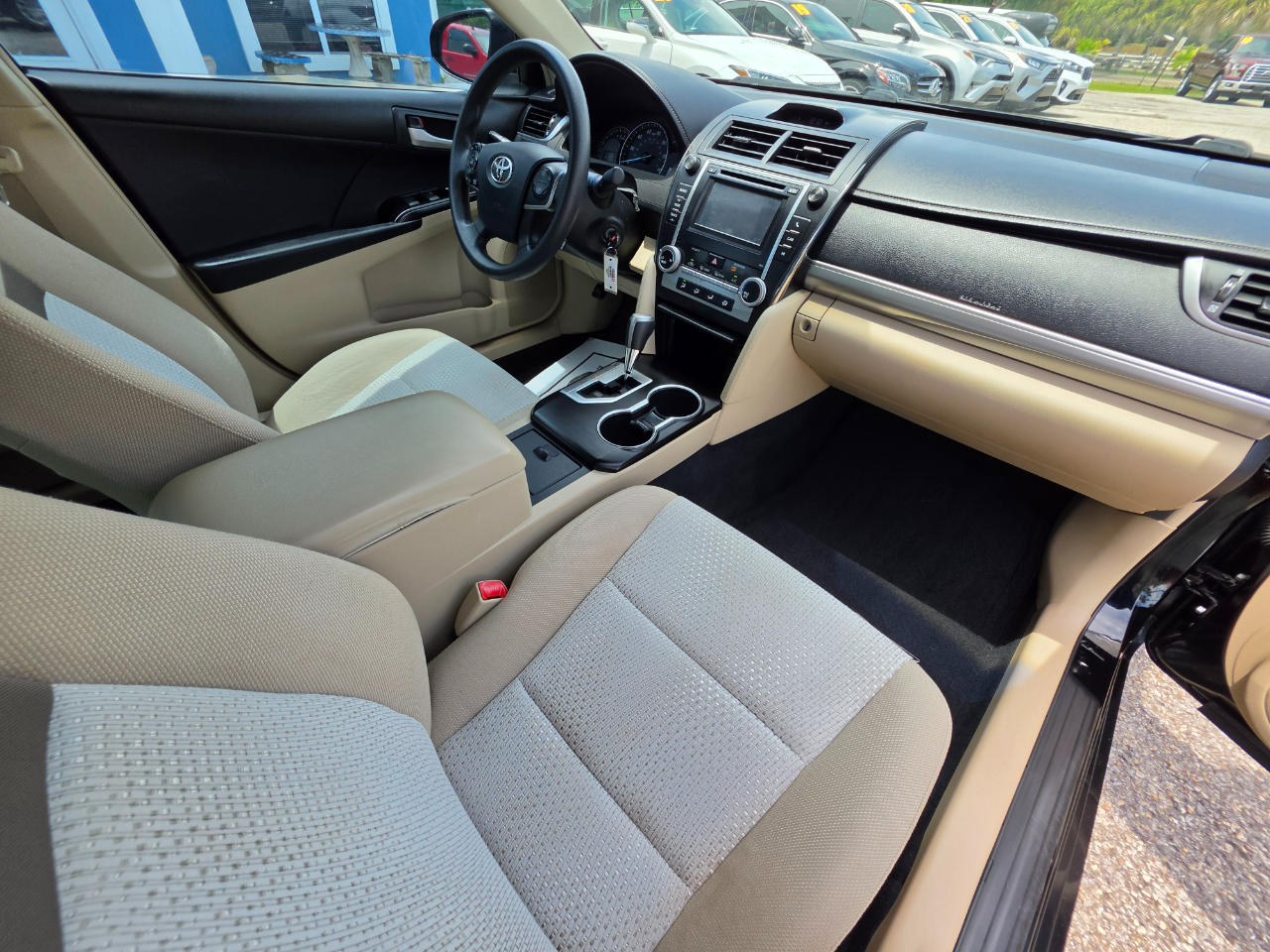 Toyota Camry 4dr Sdn I4 Auto L (Natl) 2012