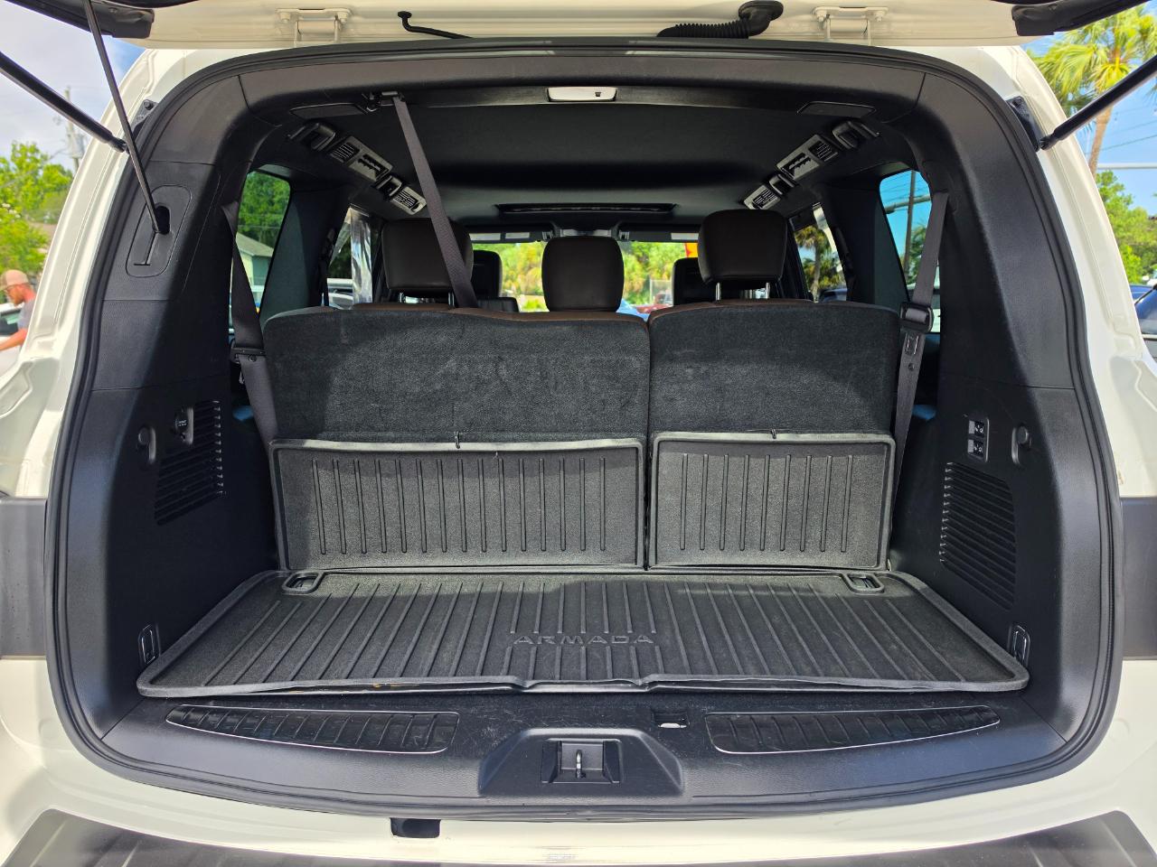 Nissan Armada 4x2 Platinum 2018
