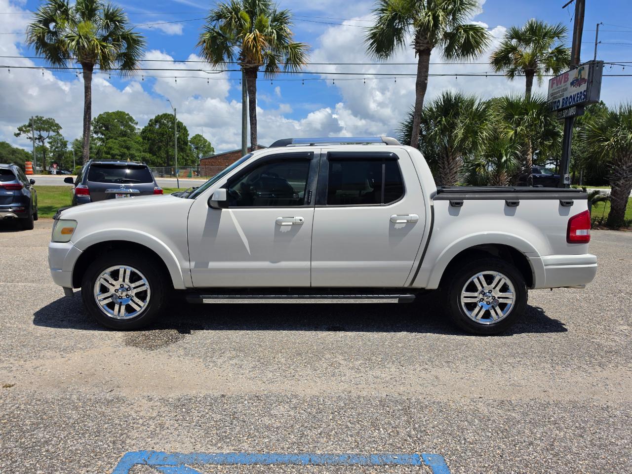 Ford Explorer Sport Trac RWD 4dr Limited 2010