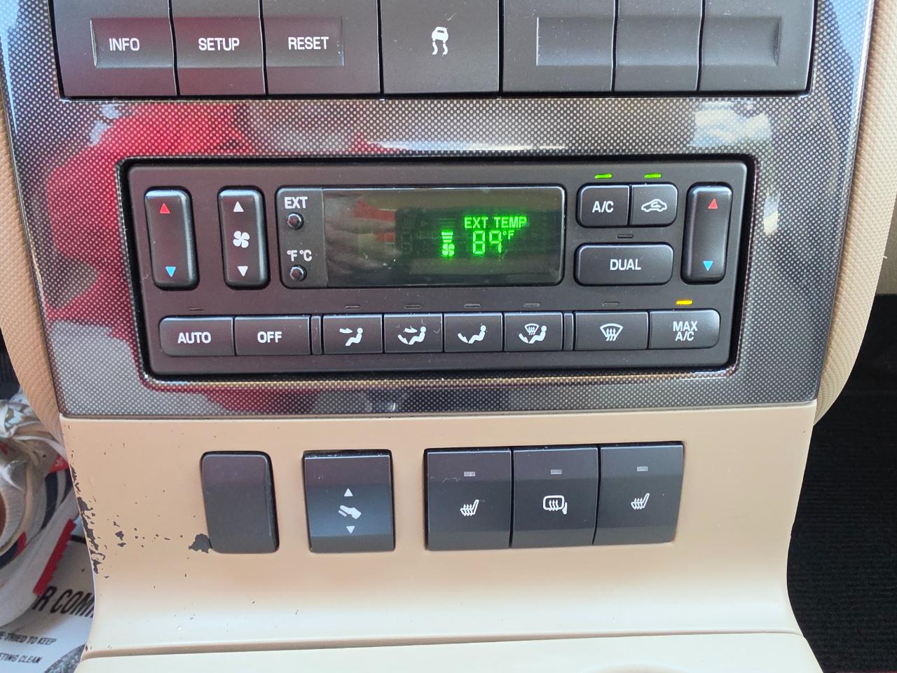 Ford Explorer Sport Trac RWD 4dr Limited 2010
