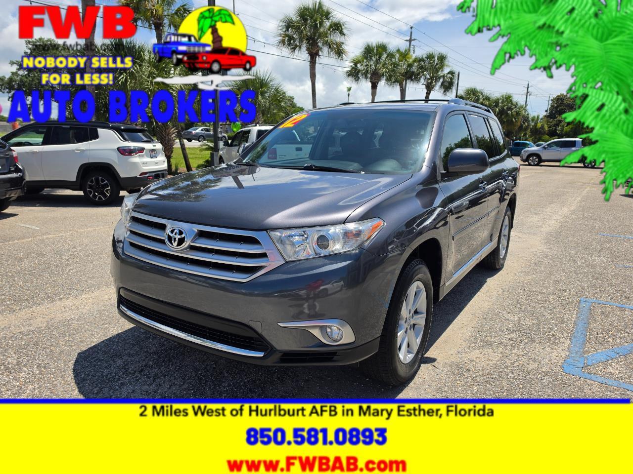 Toyota Highlander SE FWD V6 2012