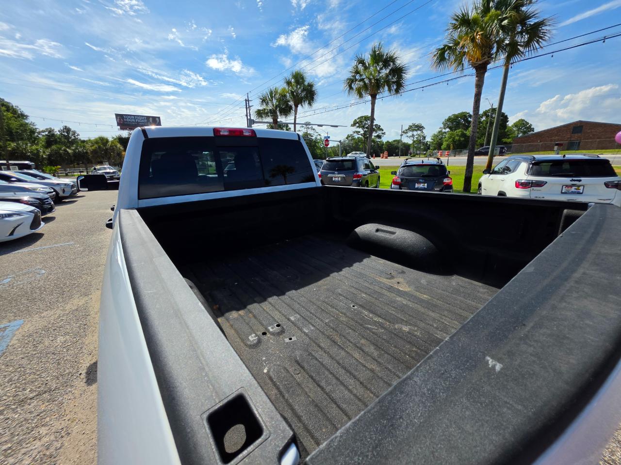 RAM 2500 Tradesman 4x4 Crew Cab 6'4" Box 2021