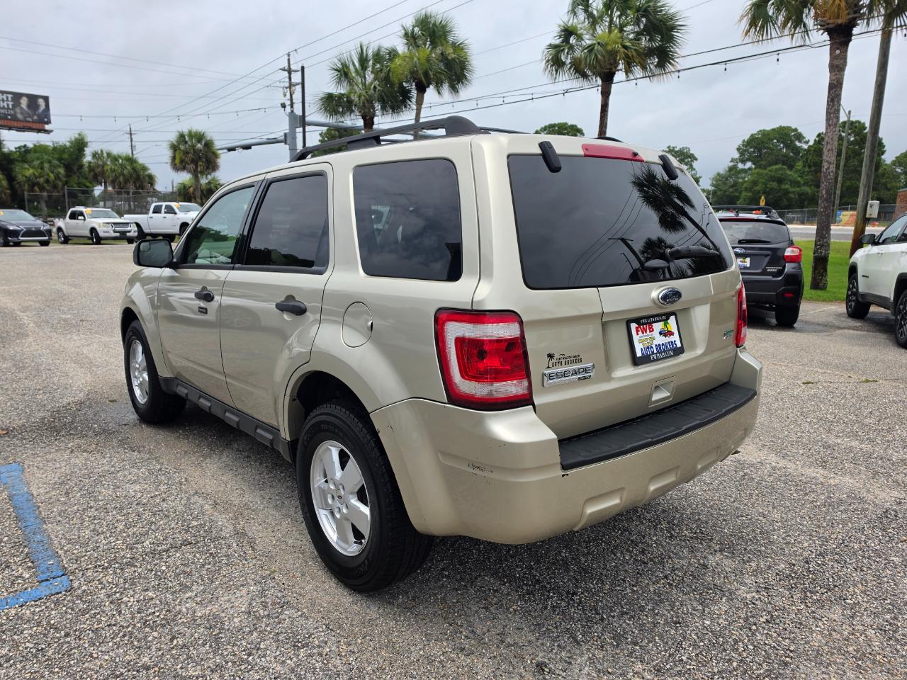 Ford Escape FWD 4dr XLT 2012