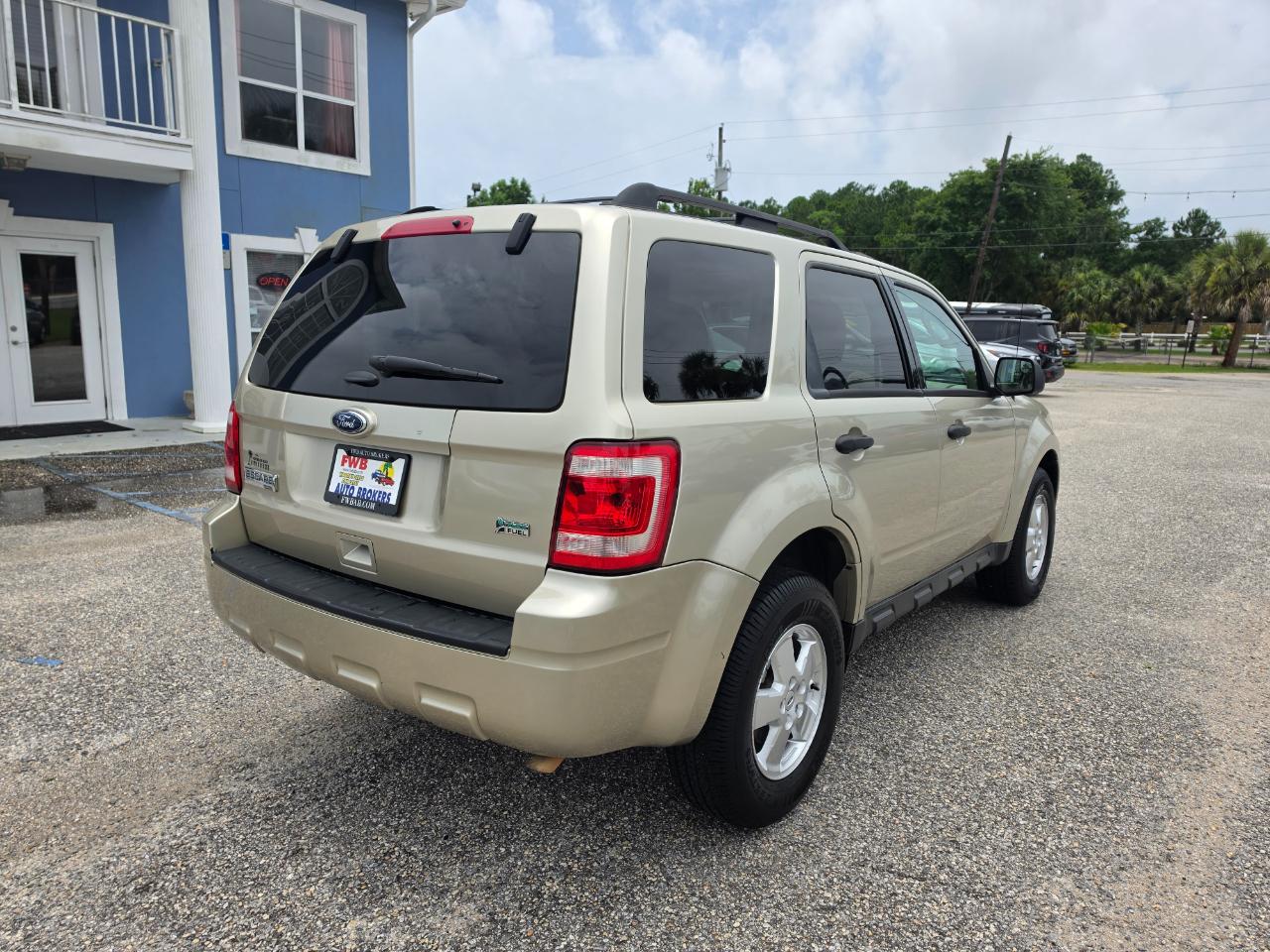 Ford Escape FWD 4dr XLT 2012