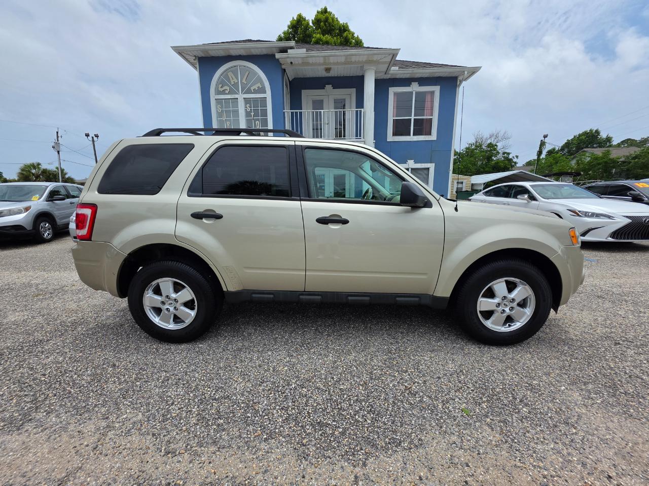 Ford Escape FWD 4dr XLT 2012