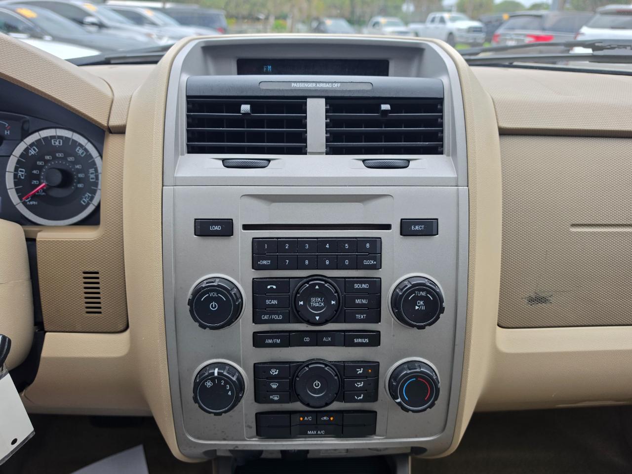 Ford Escape FWD 4dr XLT 2012