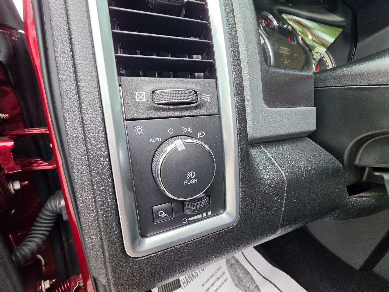 RAM 1500 Big Horn 4x2 Crew Cab 5'7" Box 2017