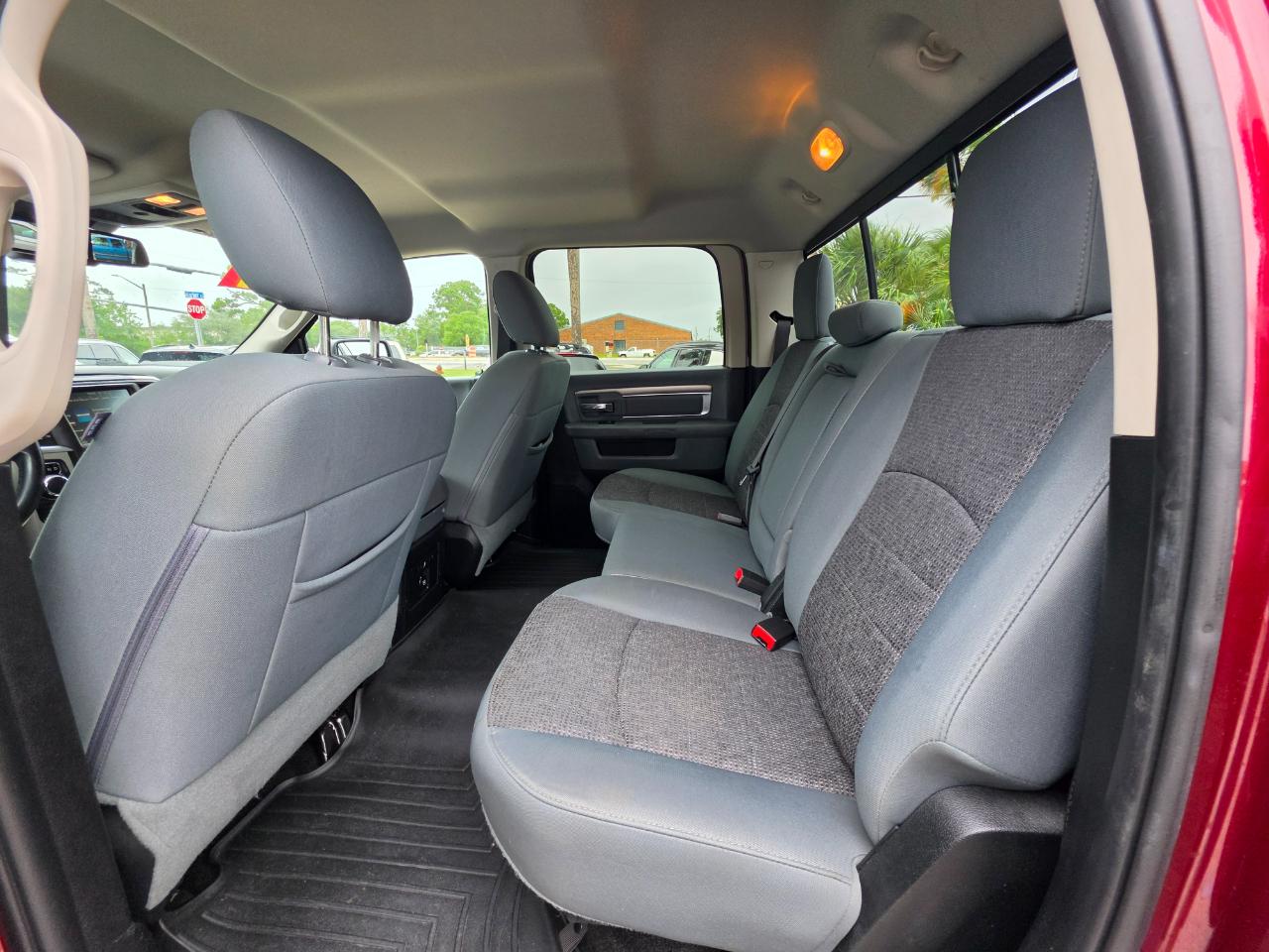 RAM 1500 Big Horn 4x2 Crew Cab 5'7" Box 2017