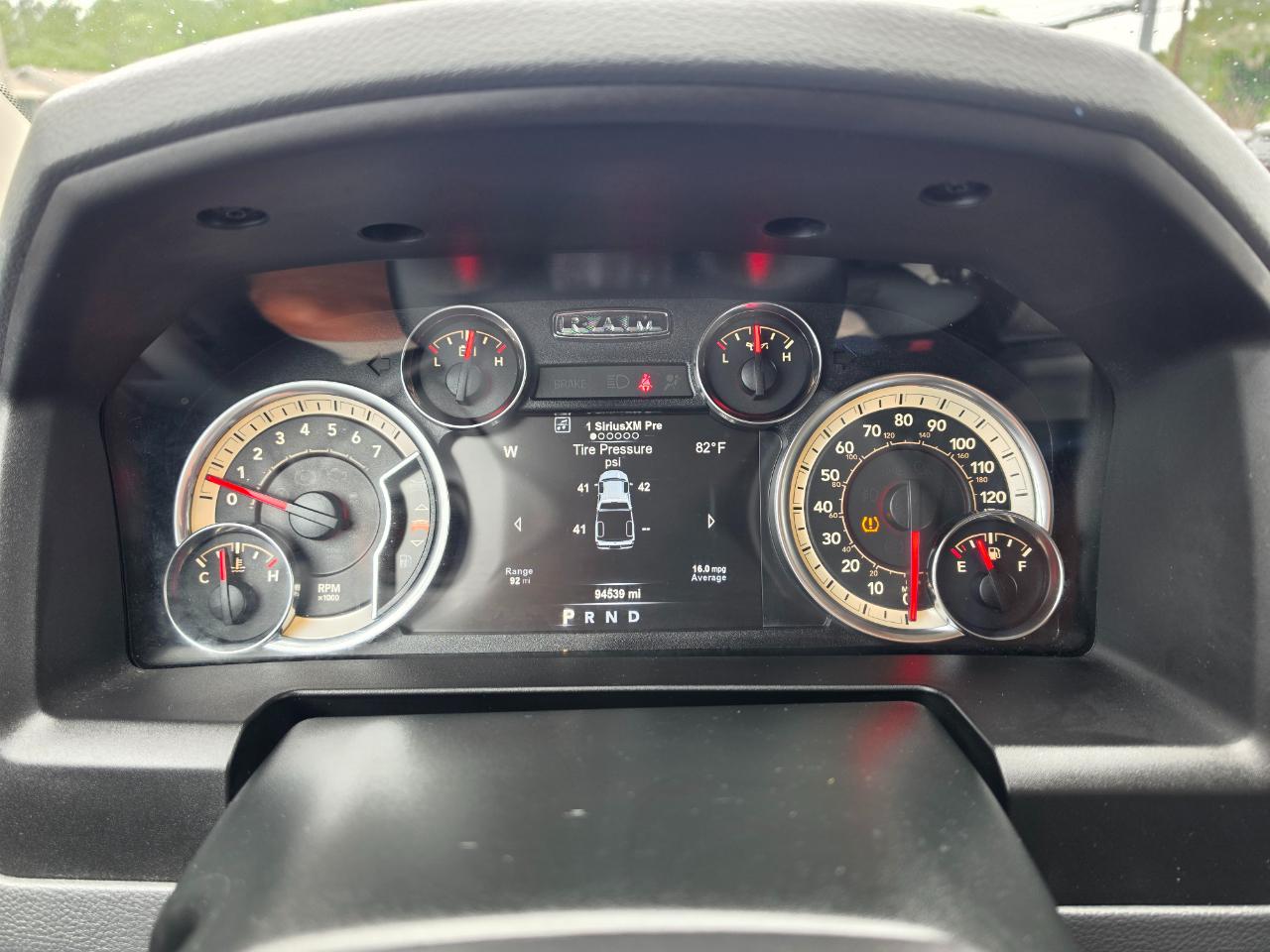RAM 1500 Big Horn 4x2 Crew Cab 5'7" Box 2017
