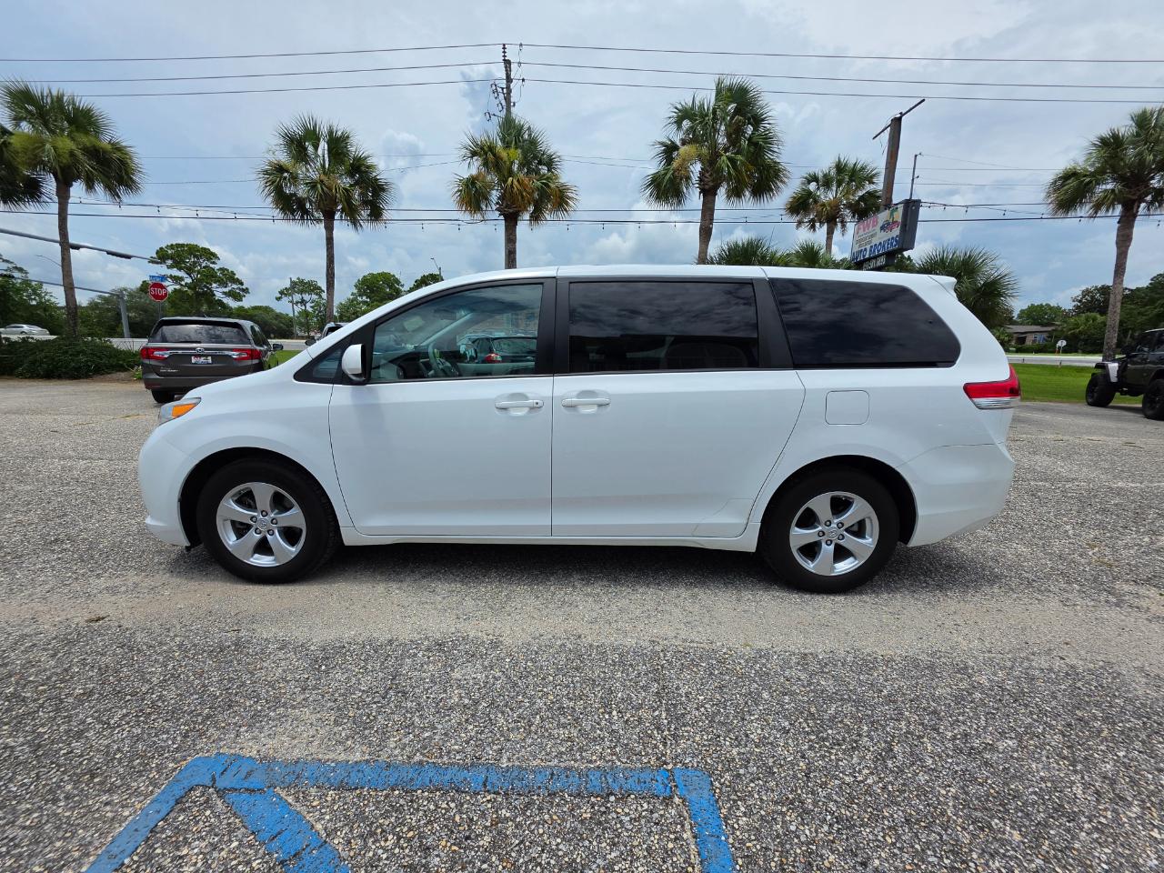 Toyota Sienna  2012