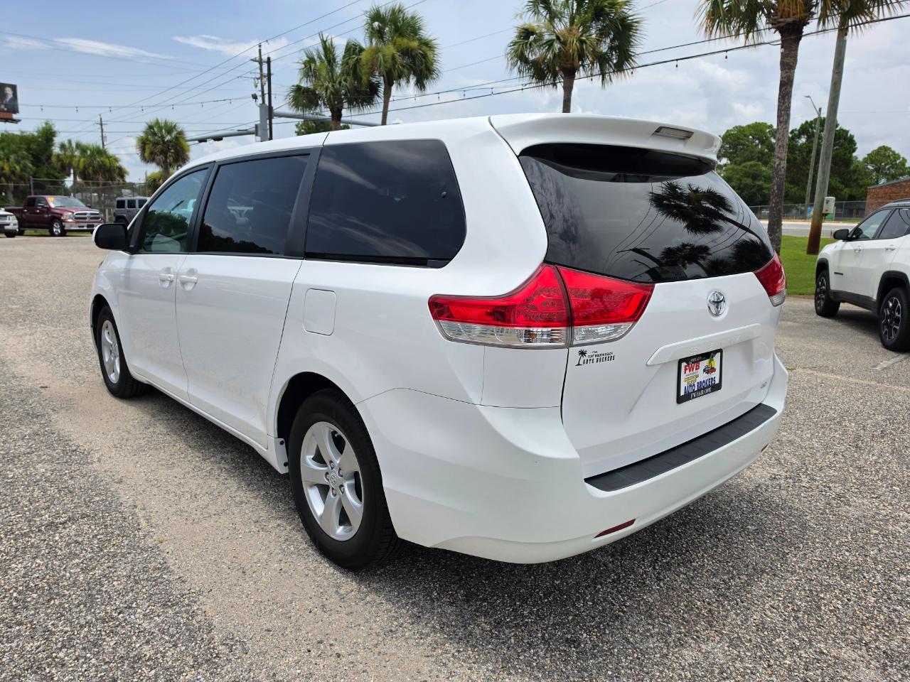 Toyota Sienna  2012