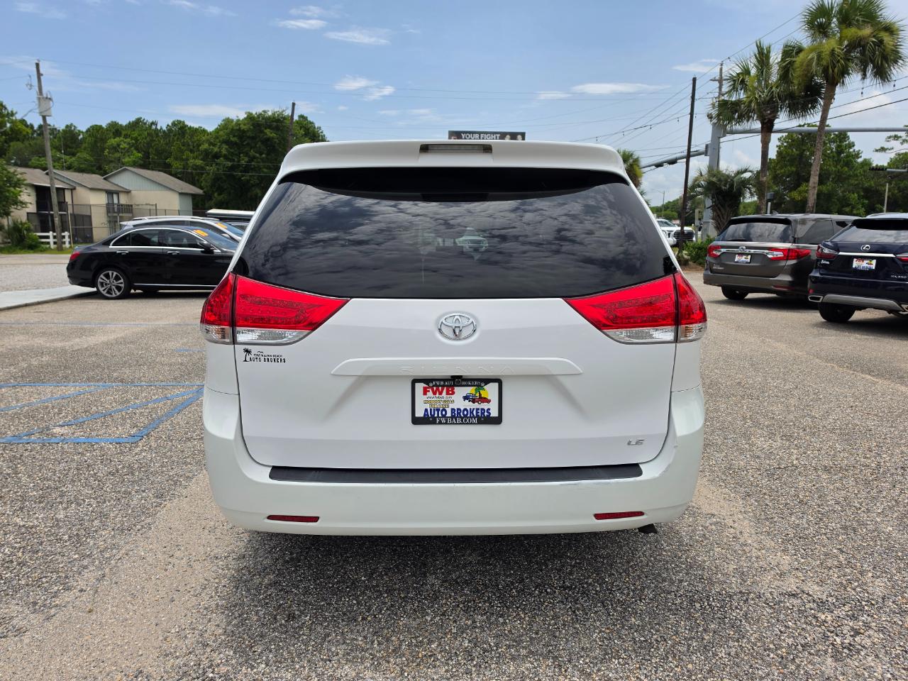 Toyota Sienna  2012