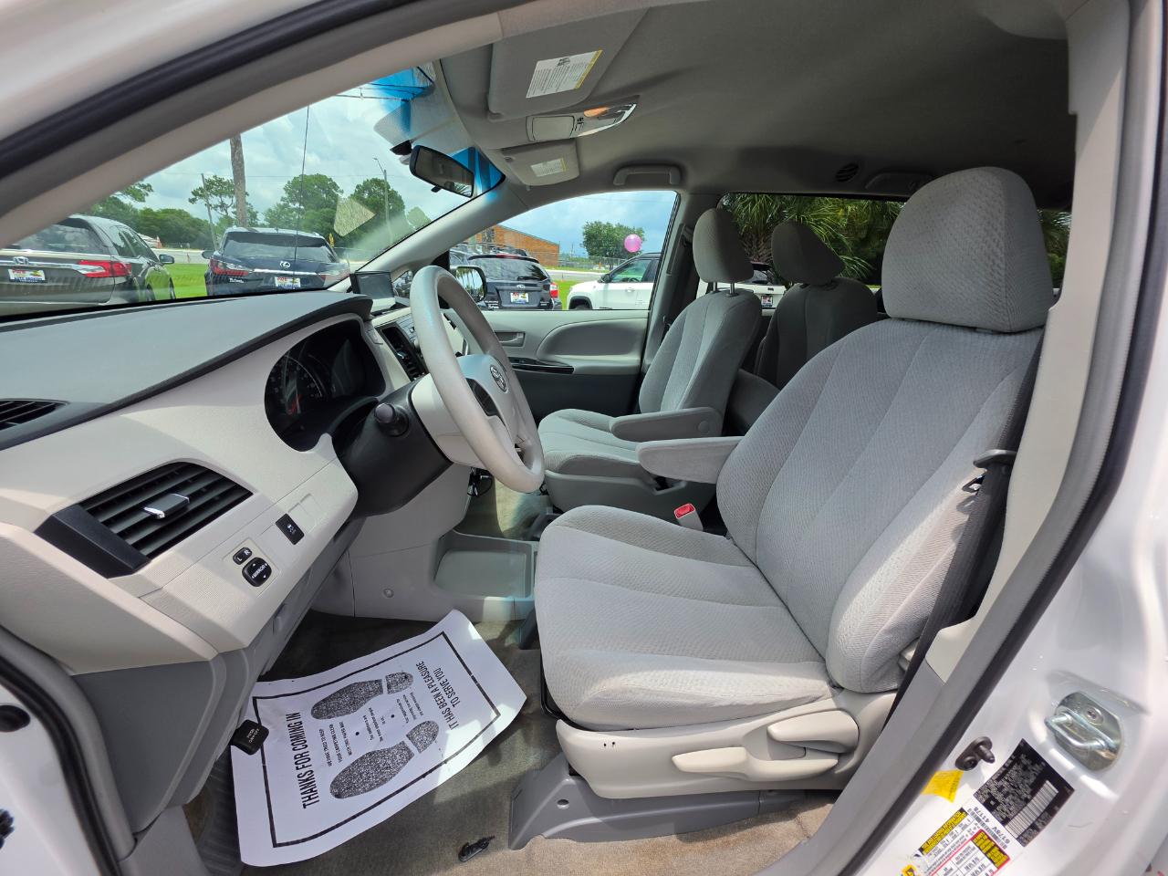 Toyota Sienna  2012