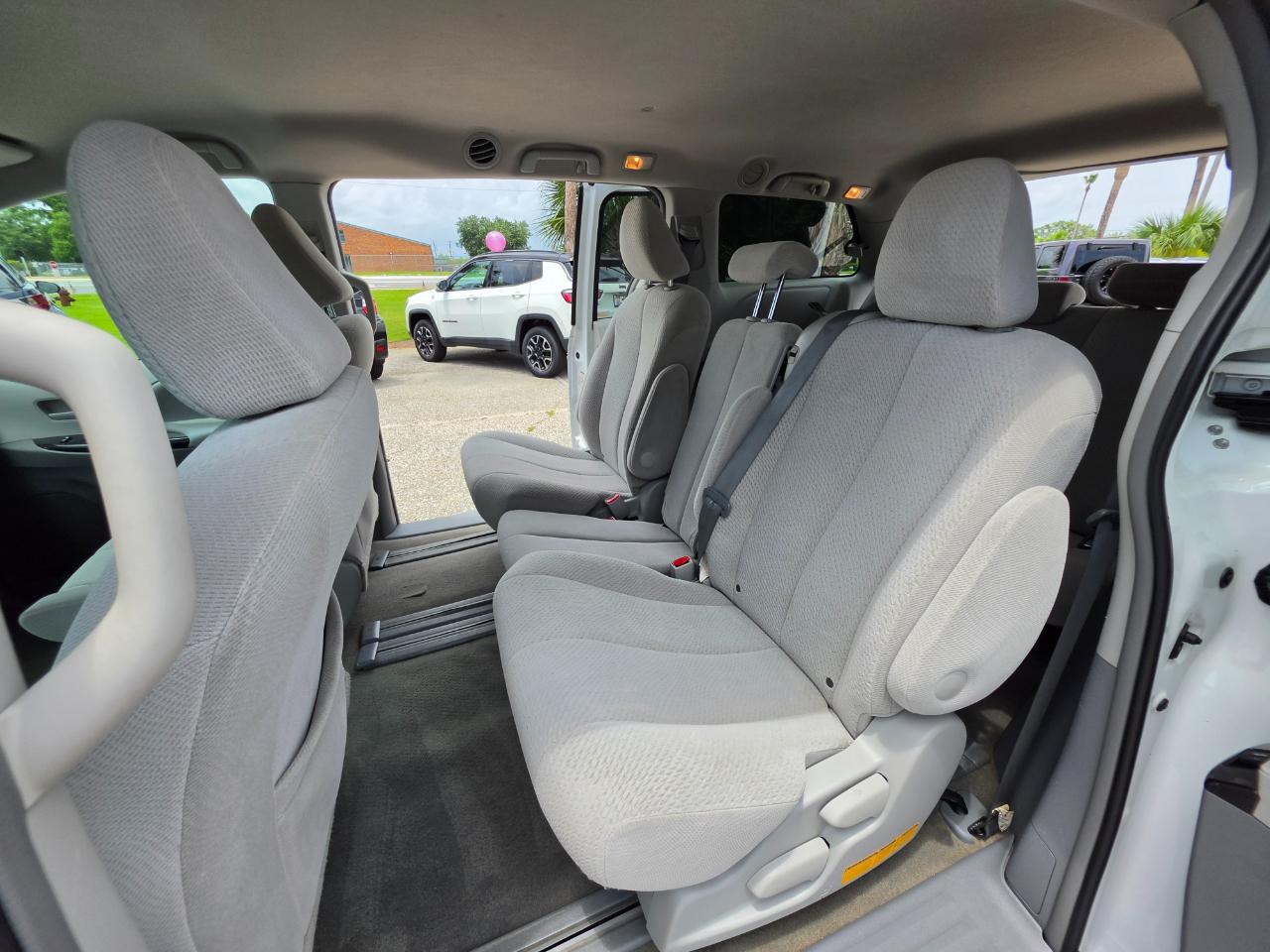 Toyota Sienna  2012