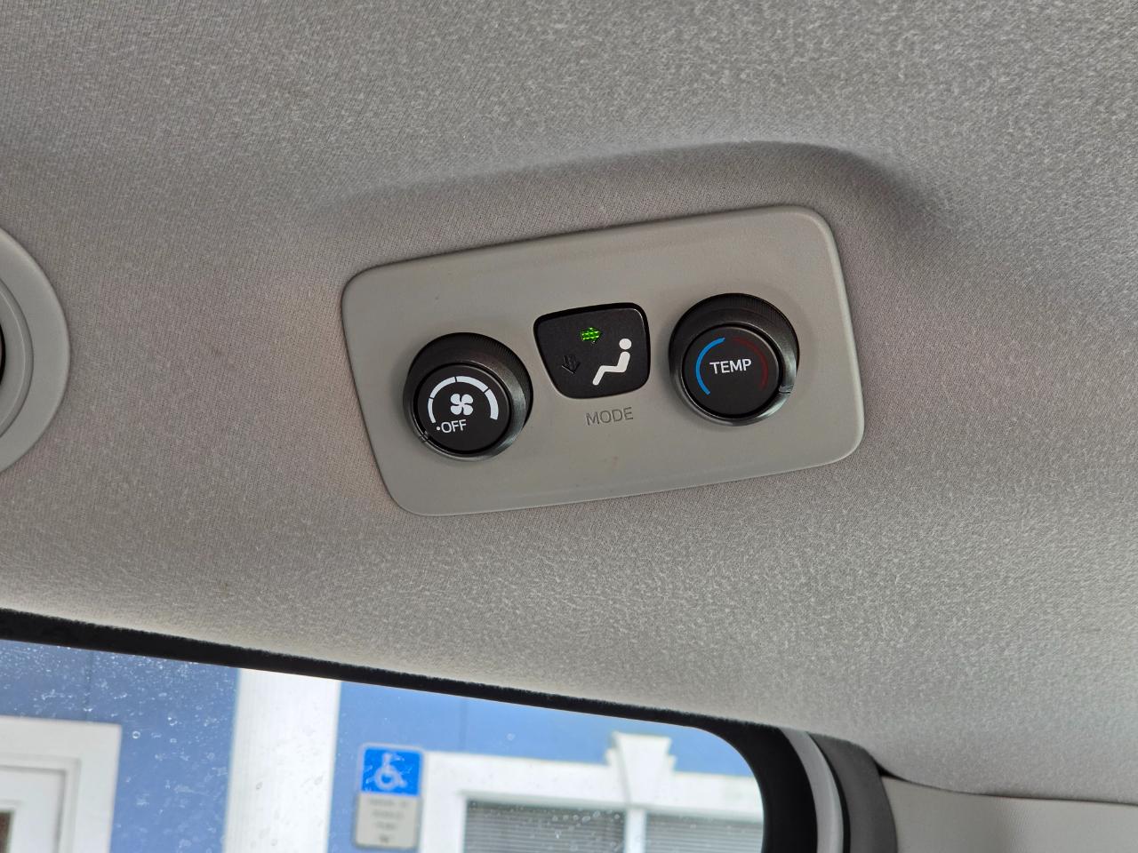 Toyota Sienna  2012