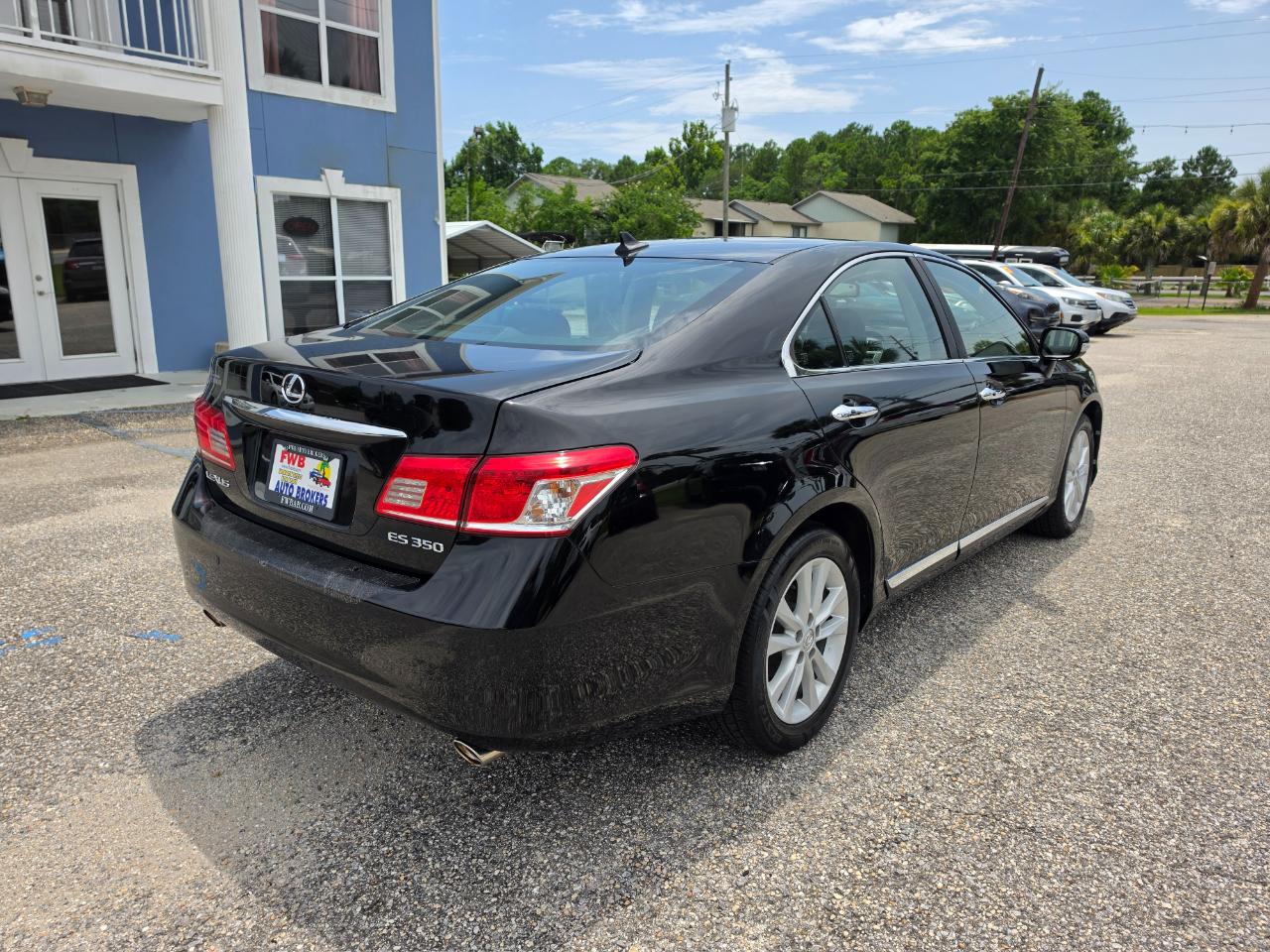 Lexus ES 350 4dr Sdn 2010