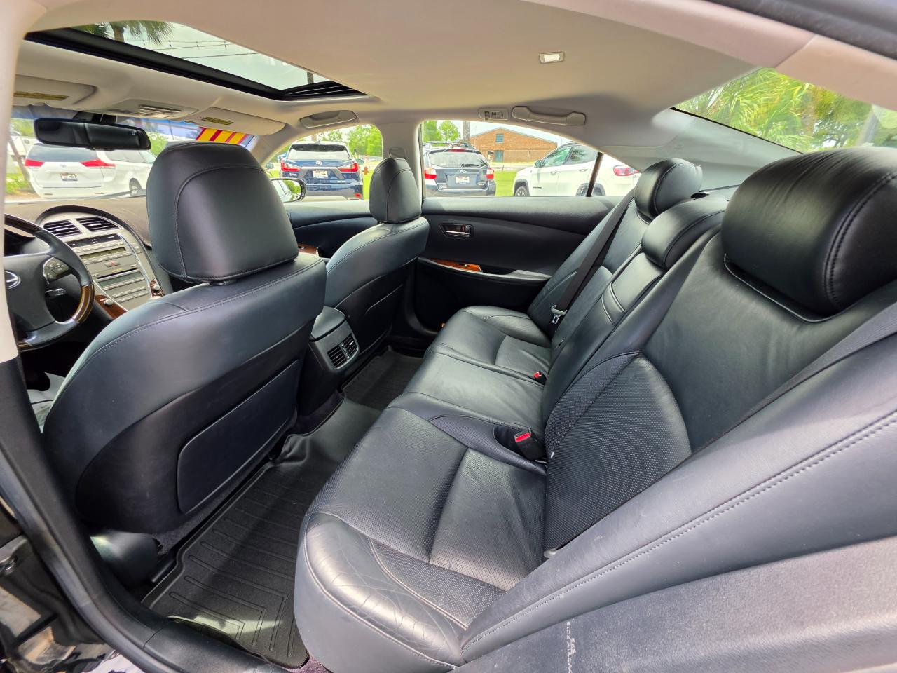 Lexus ES 350 4dr Sdn 2010