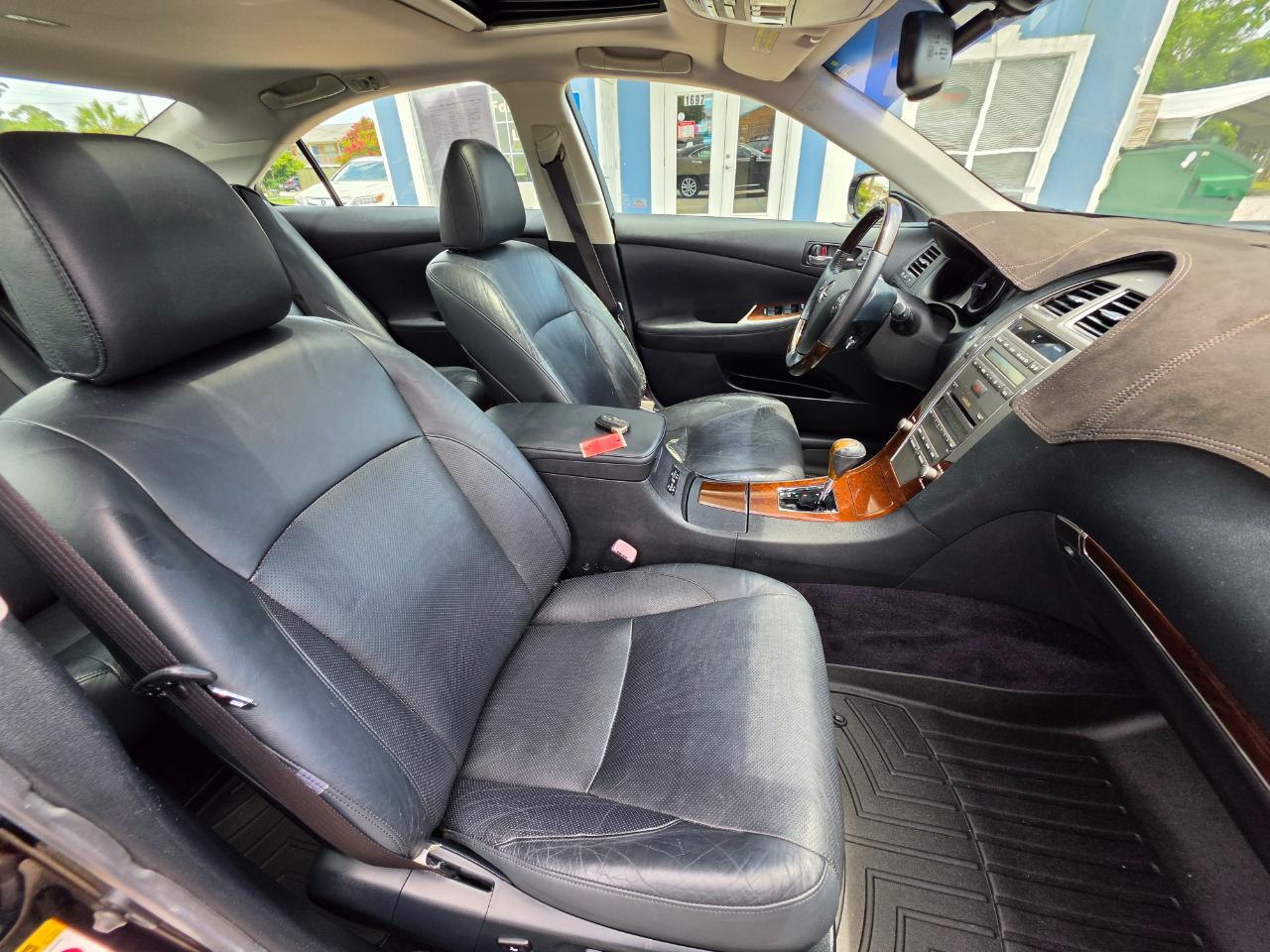 Lexus ES 350 4dr Sdn 2010