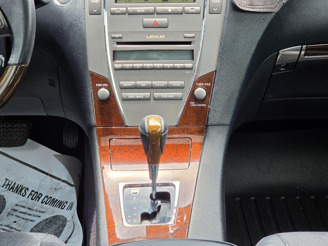 Lexus ES 350 4dr Sdn 2010