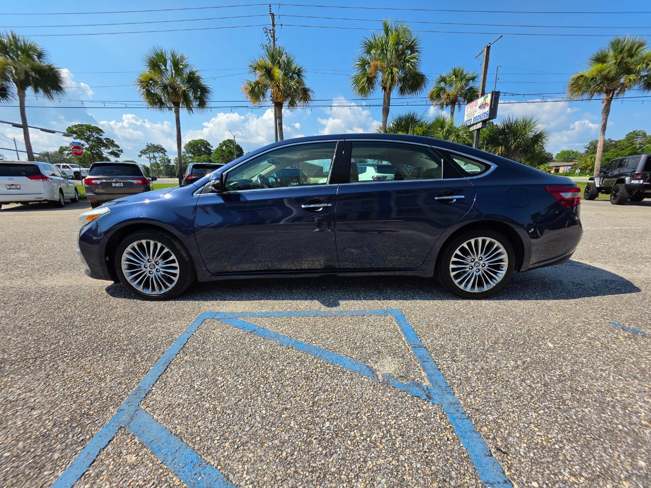 Toyota Avalon Limited 2017