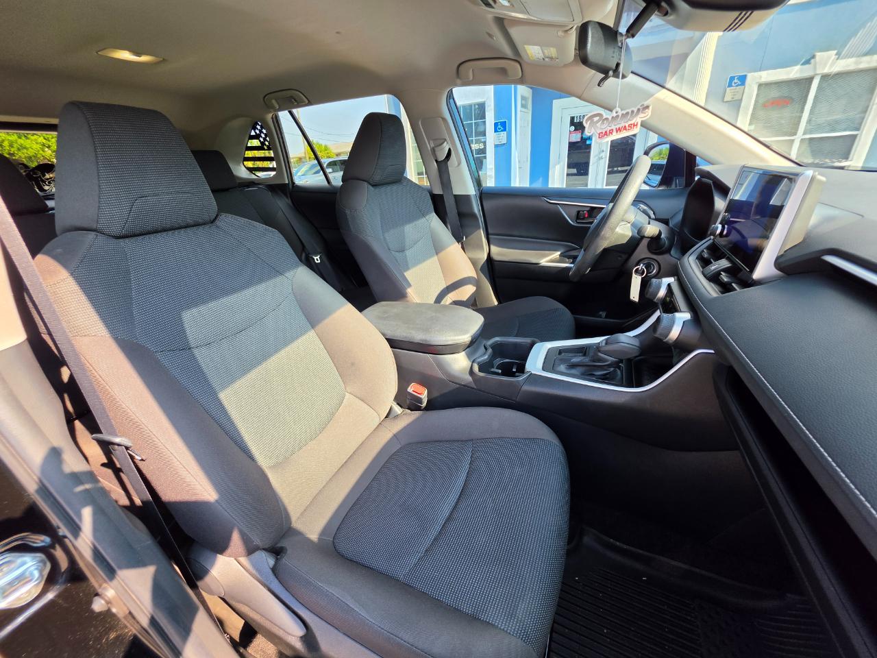 Toyota RAV4  2023
