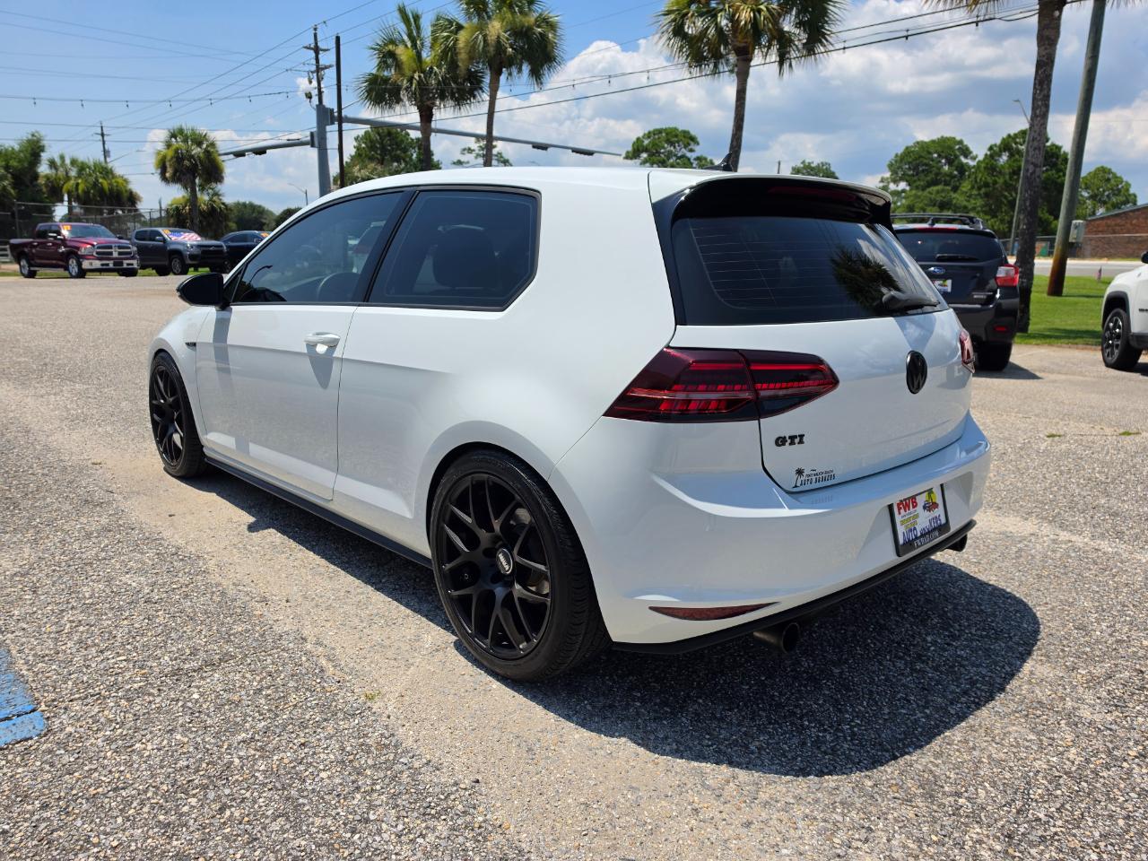 Volkswagen Golf GTI 2dr HB DSG S w/Performance Pkg 2015