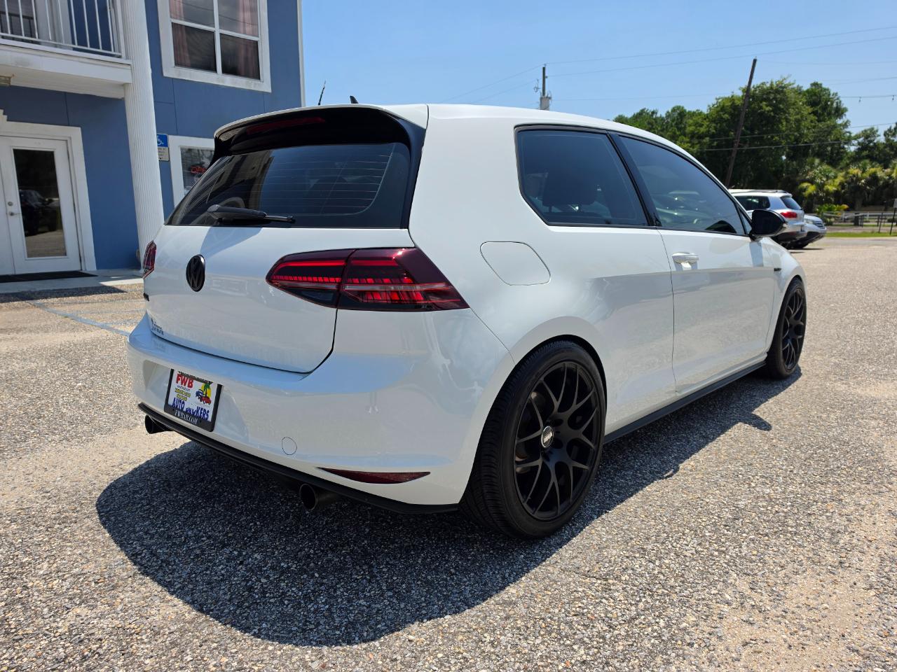 Volkswagen Golf GTI 2dr HB DSG S w/Performance Pkg 2015