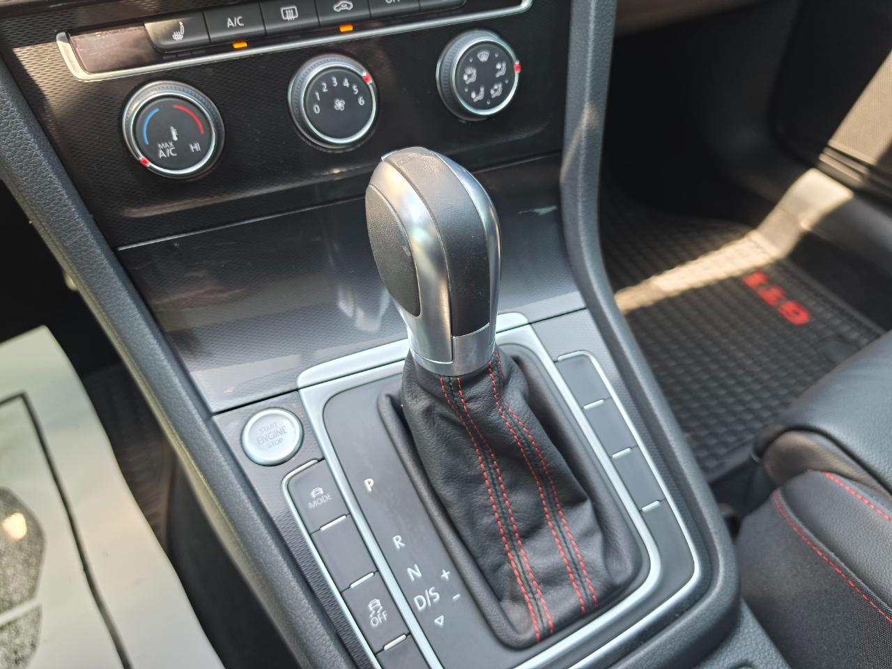 Volkswagen Golf GTI 2dr HB DSG S w/Performance Pkg 2015