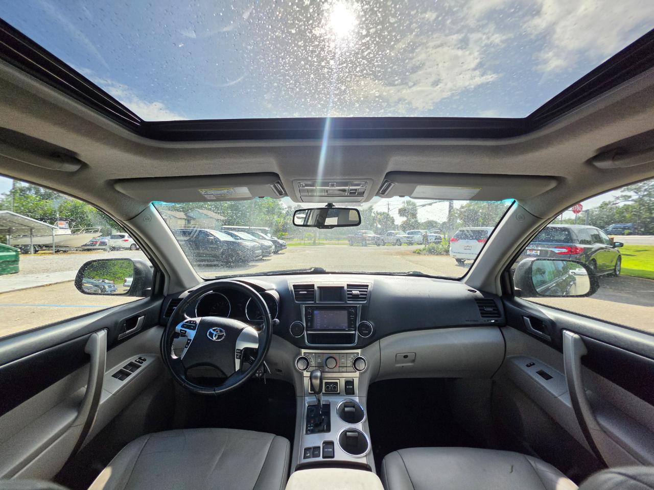 Toyota Highlander  2013