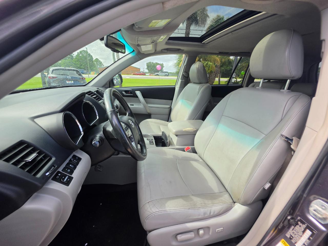 Toyota Highlander  2013