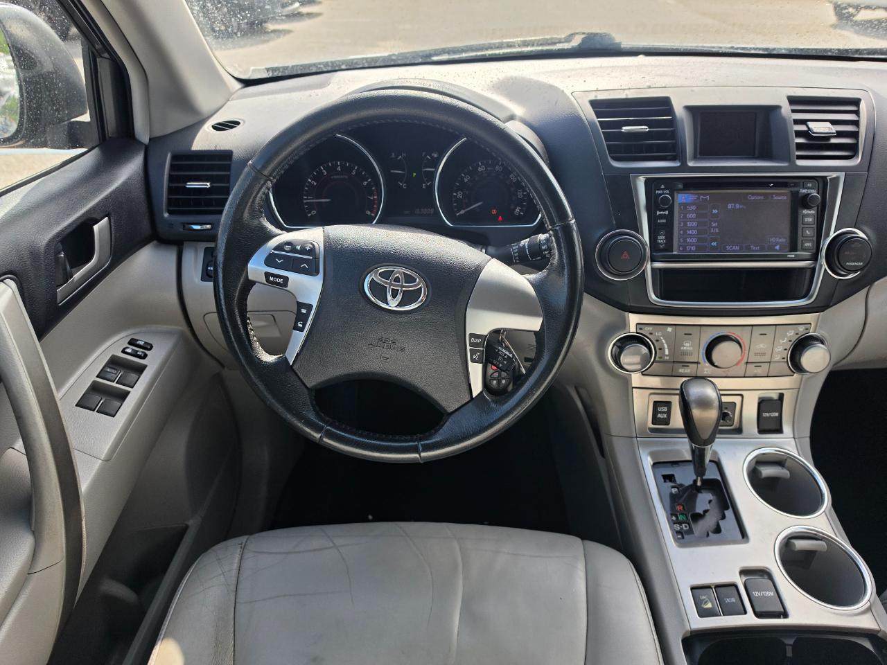 Toyota Highlander  2013