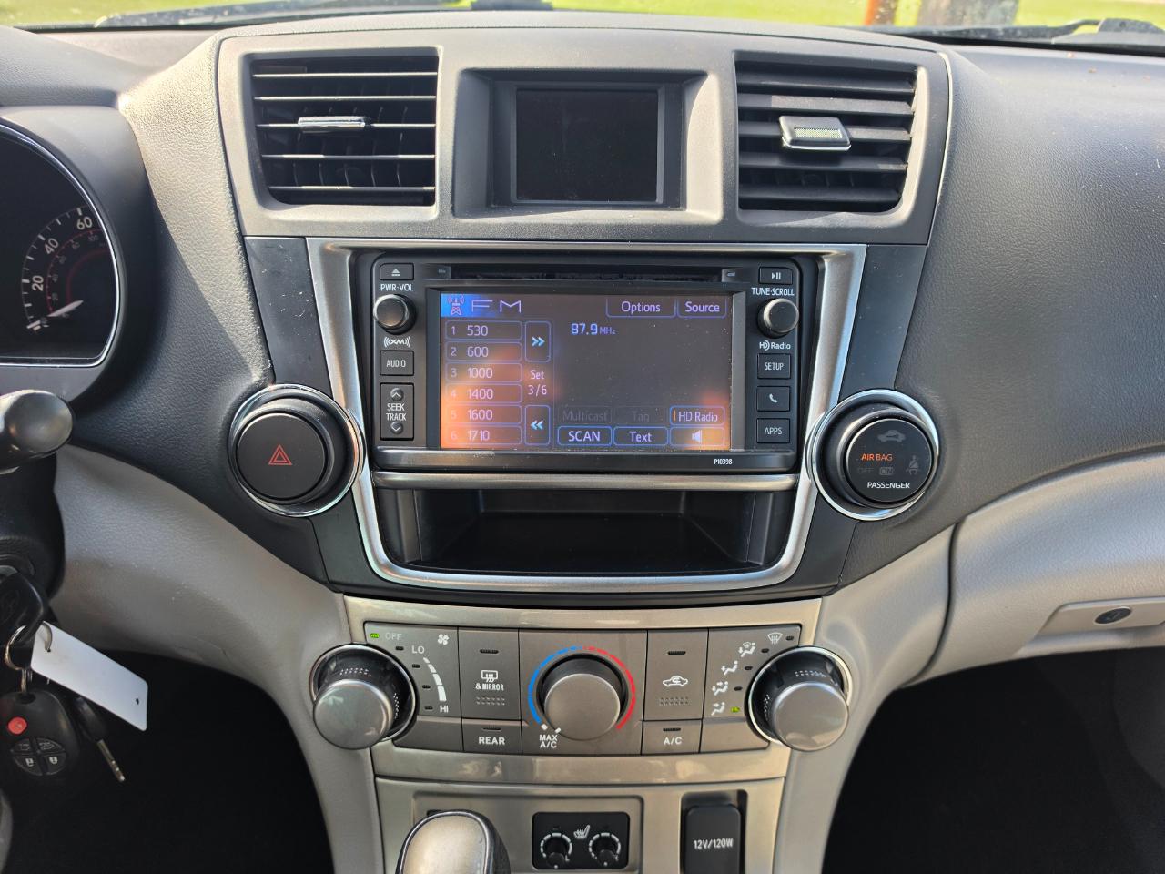 Toyota Highlander  2013