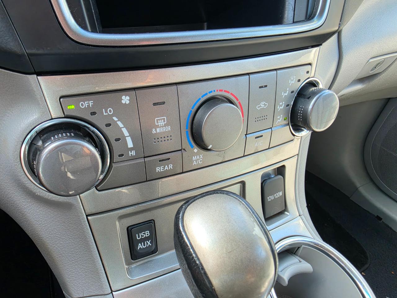 Toyota Highlander  2013