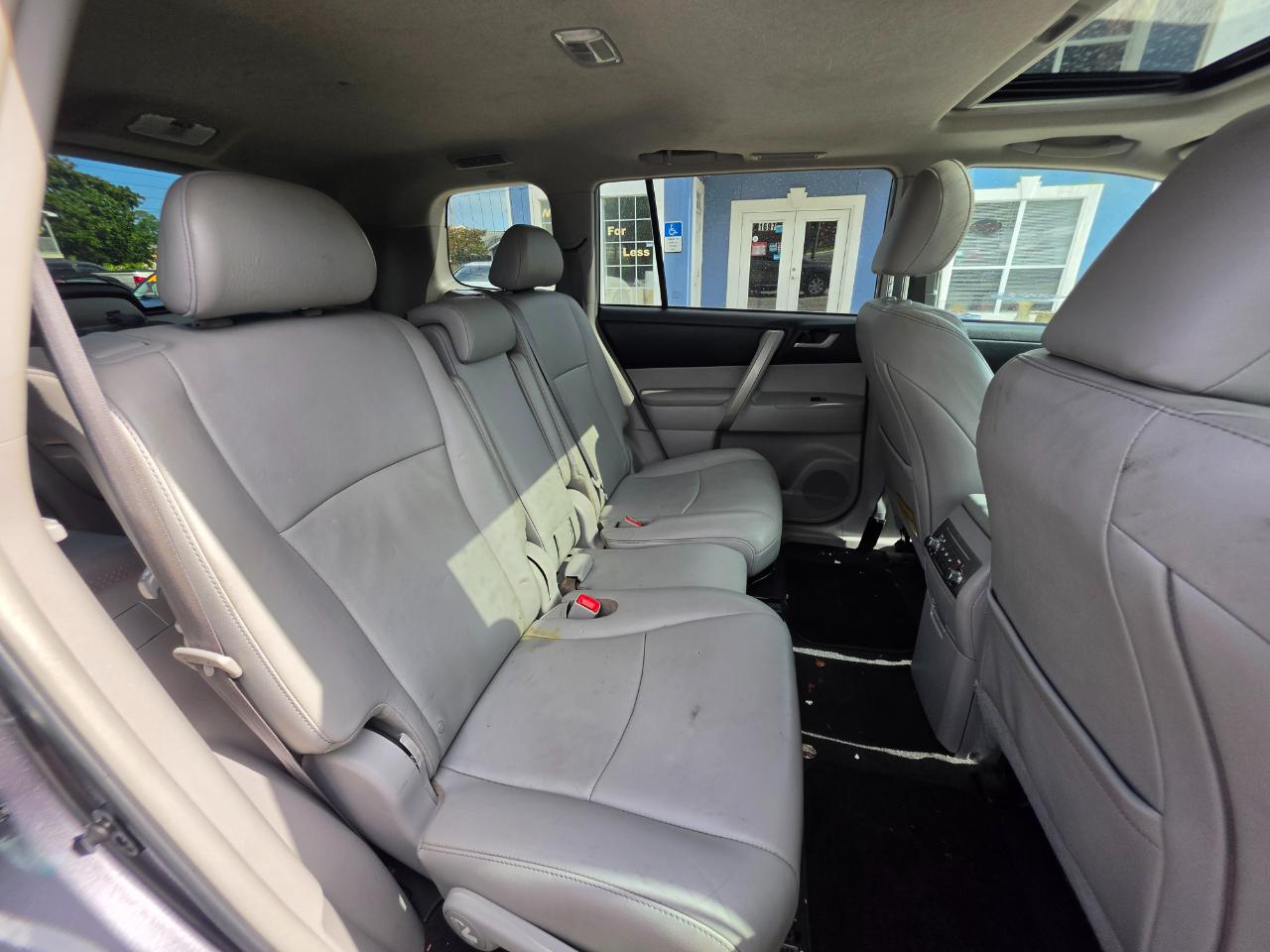 Toyota Highlander  2013